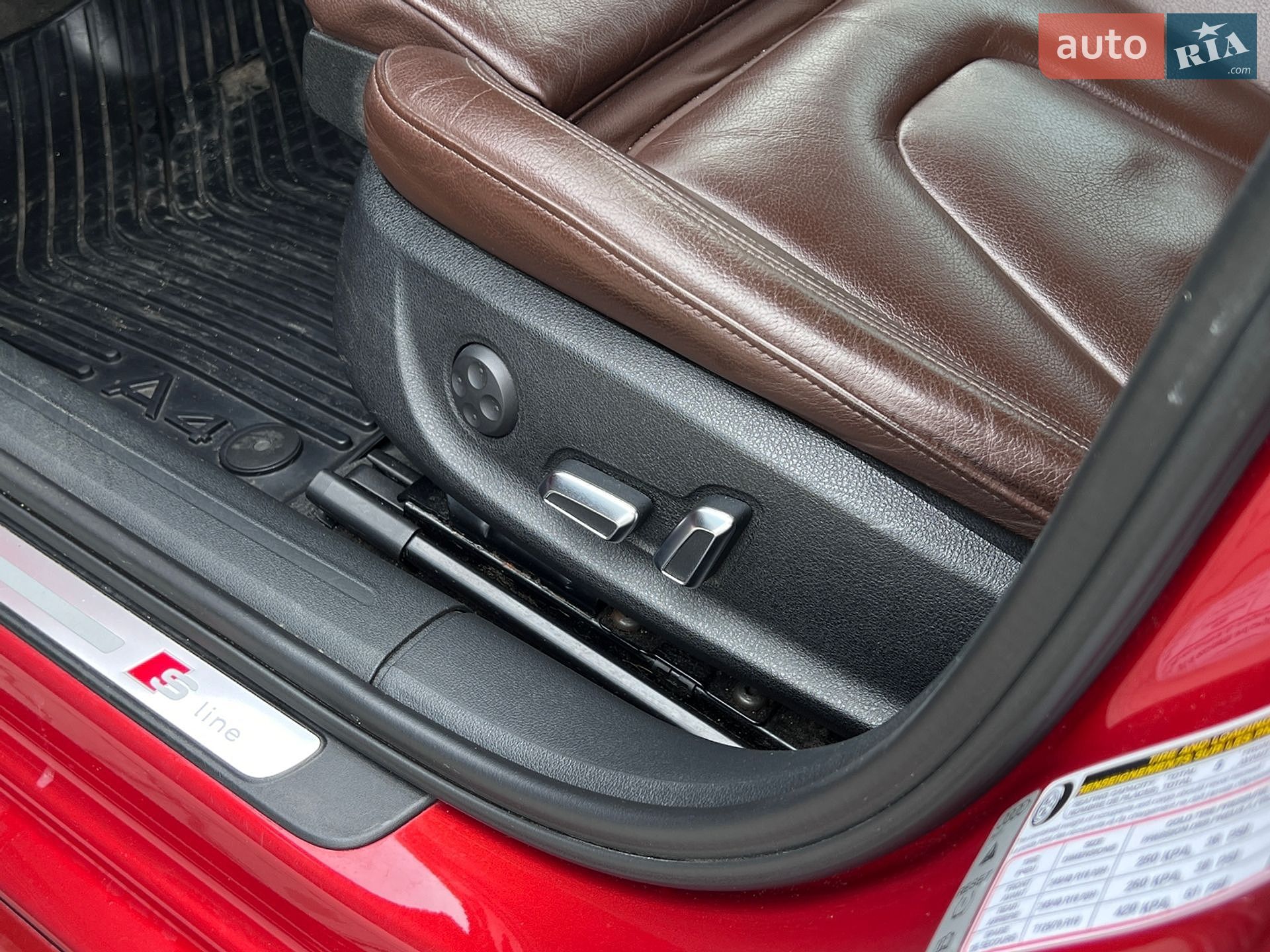 Audi A4 2014 VIN WAUFFAFL3EN040449 фото оголошення 18 з 56