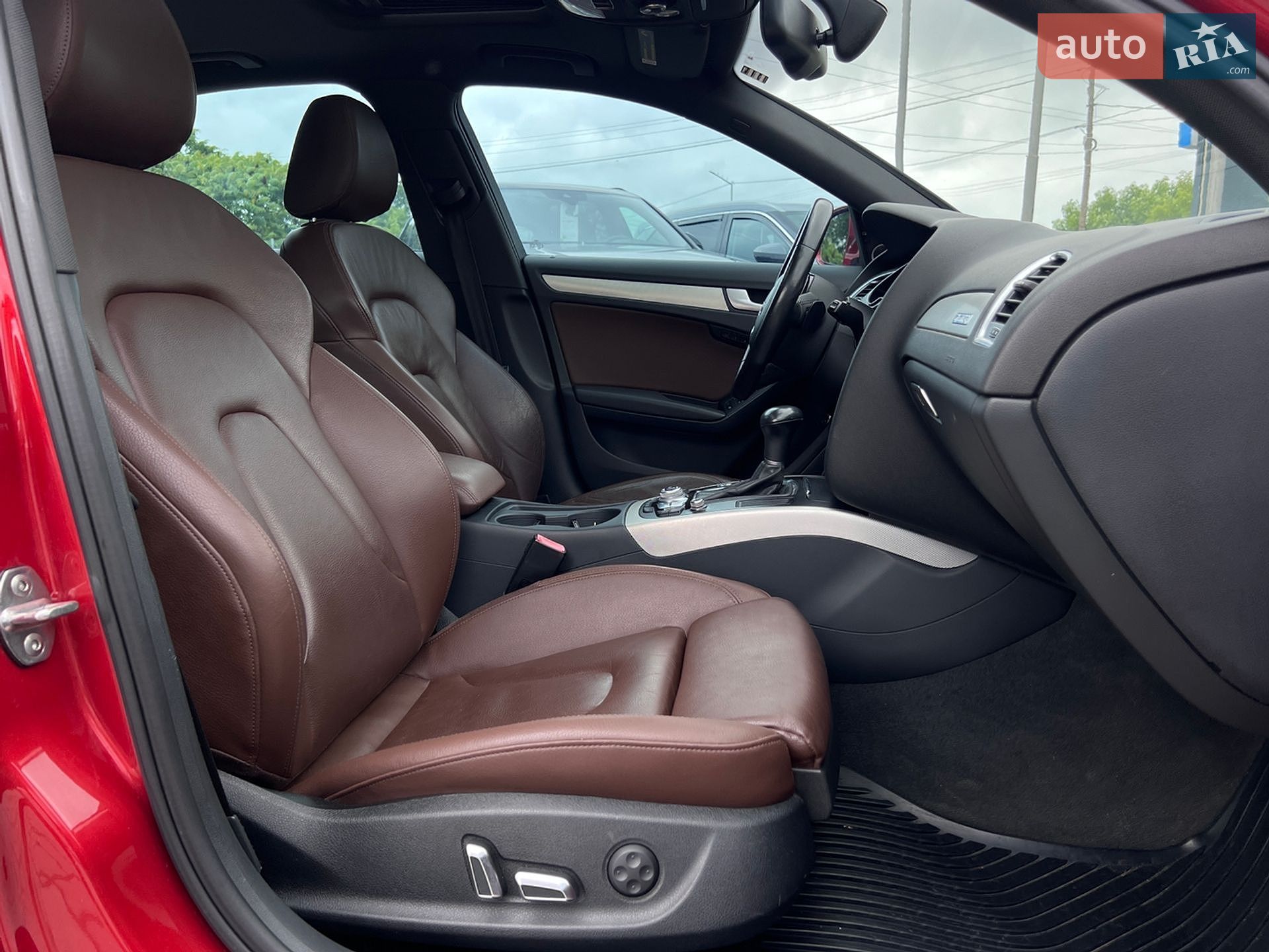 Audi A4 2014 VIN WAUFFAFL3EN040449 фото оголошення 34 з 56