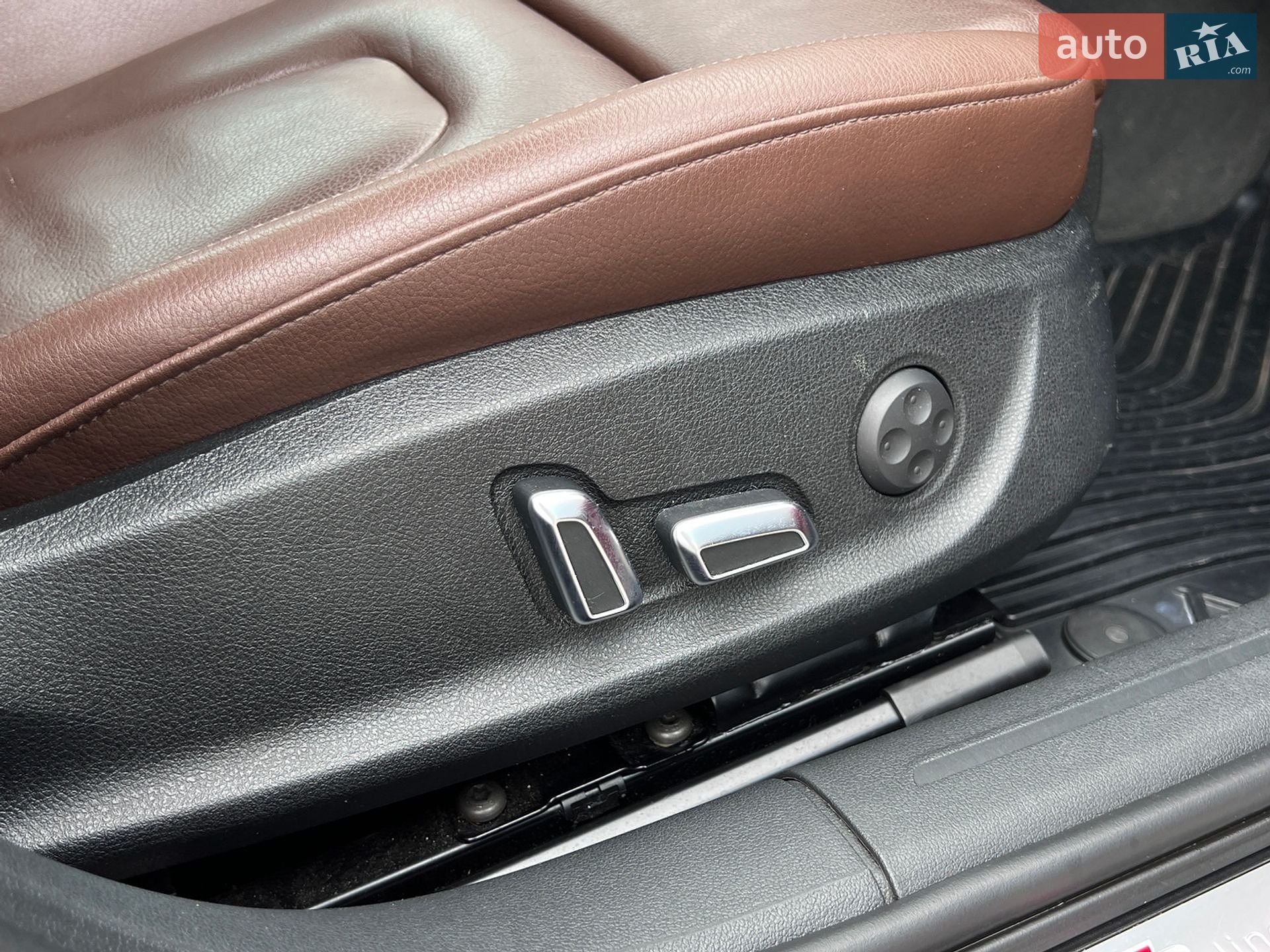 Audi A4 2014 VIN WAUFFAFL3EN040449 фото оголошення 36 з 56