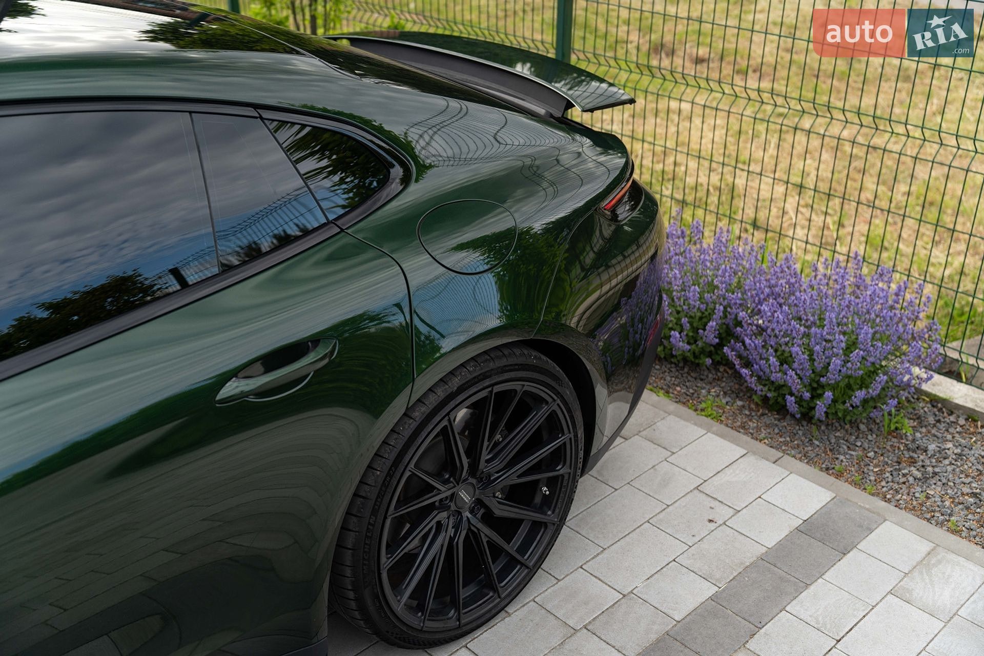 Porsche Panamera 2024 VIN WP0ZZZYA1RL070746 фото оголошення 12 з 35