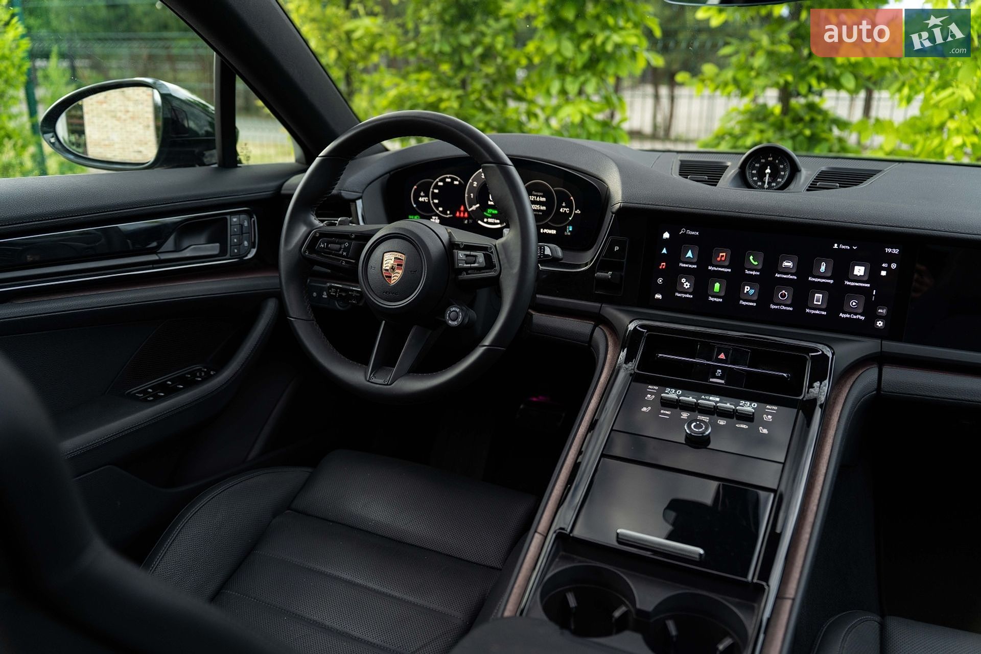 Porsche Panamera 2024 VIN WP0ZZZYA1RL070746 фото оголошення 21 з 35