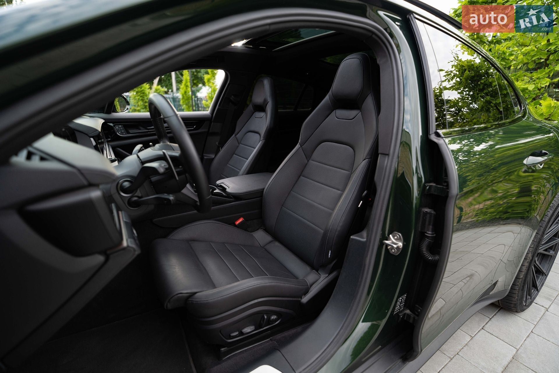 Porsche Panamera 2024 VIN WP0ZZZYA1RL070746 фото оголошення 23 з 35