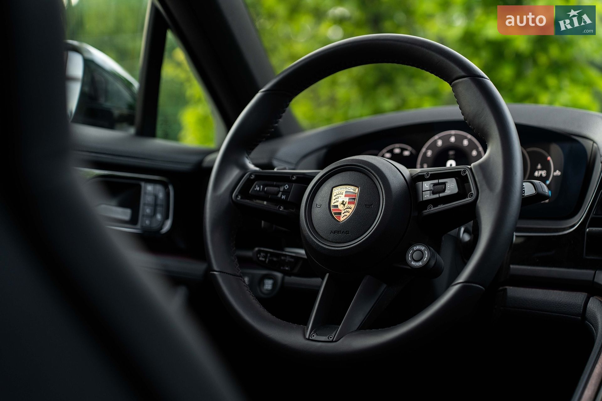 Porsche Panamera 2024 VIN WP0ZZZYA1RL070746 фото оголошення 30 з 35