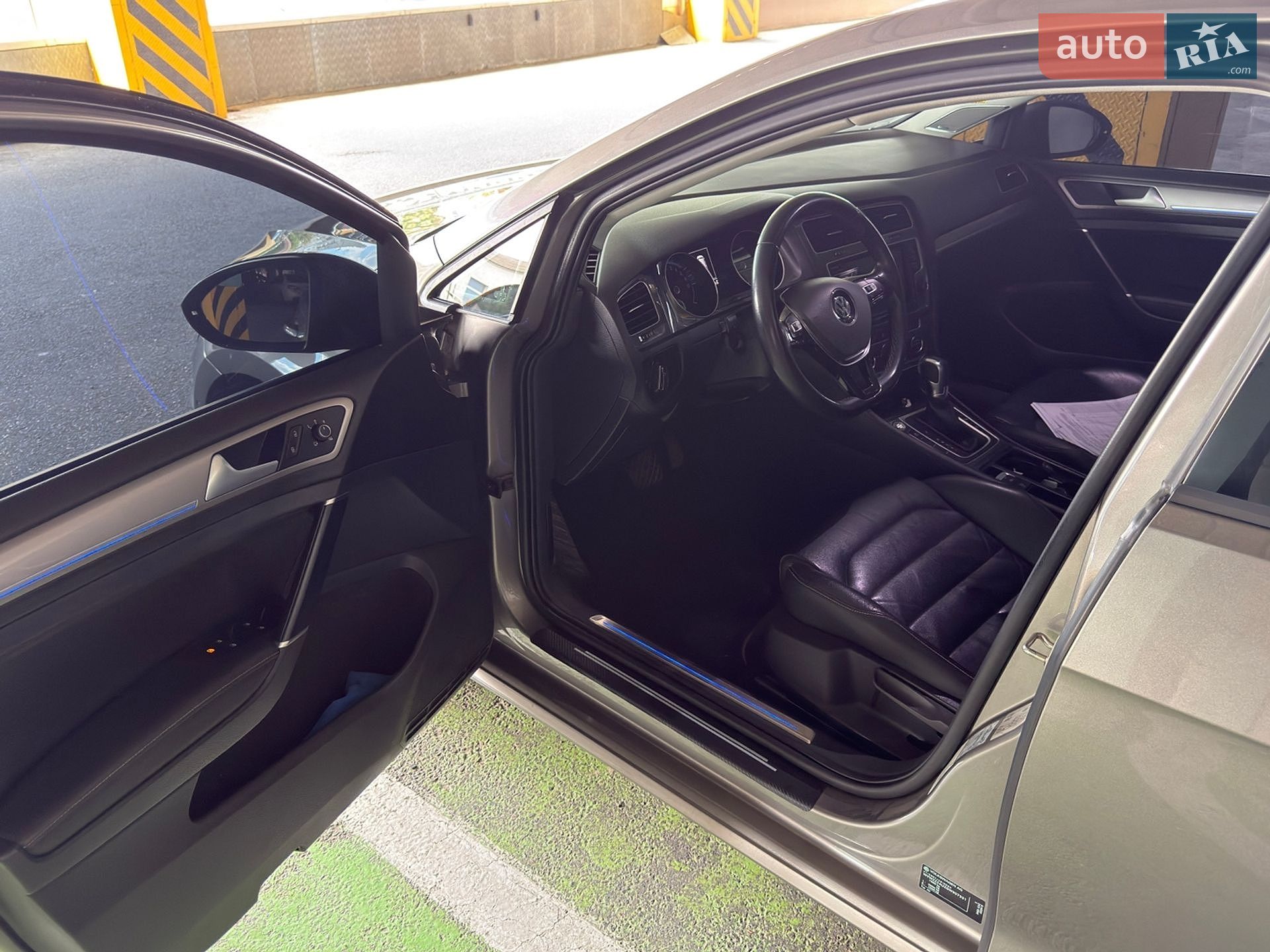 Volkswagen e-Golf 2015 VIN WVWZZZAUZGW907331 фото оголошення 7 з 12