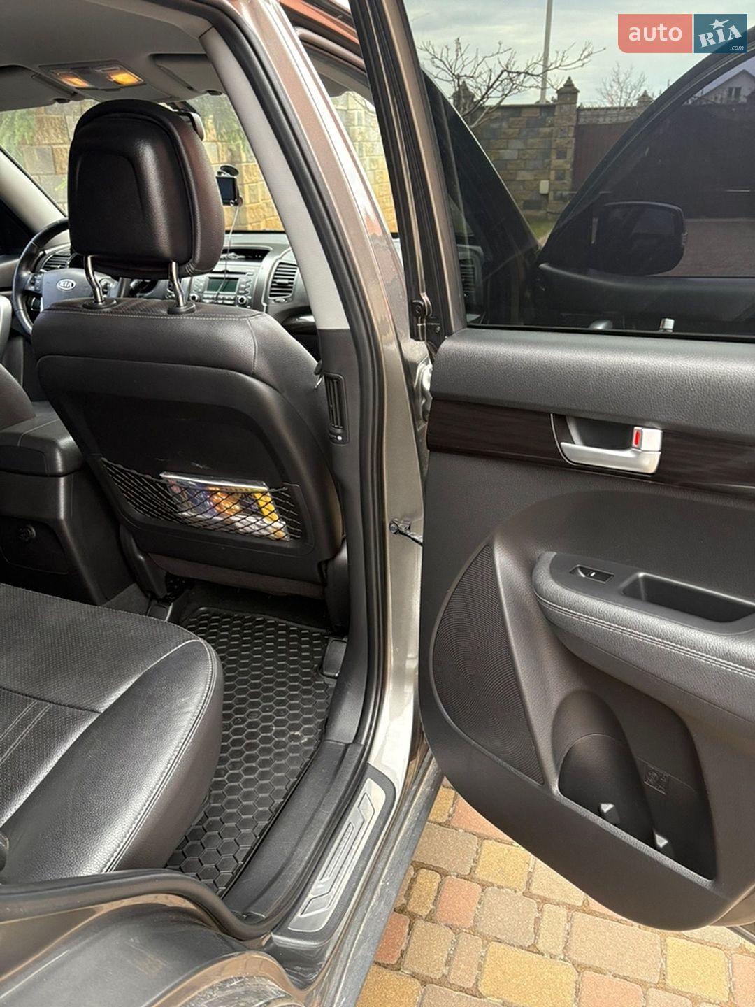 Kia Sorento 2012 VIN KNAKU814DC5322464 фото оголошення 14 з 17