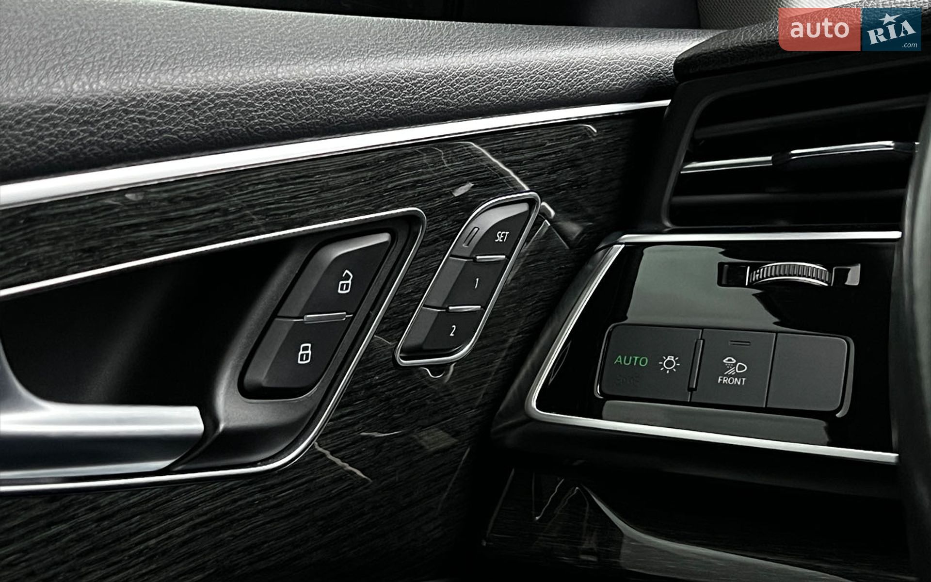 Audi Q8 2018 VIN WA1BVAF11KD016990 фото оголошення 10 з 29