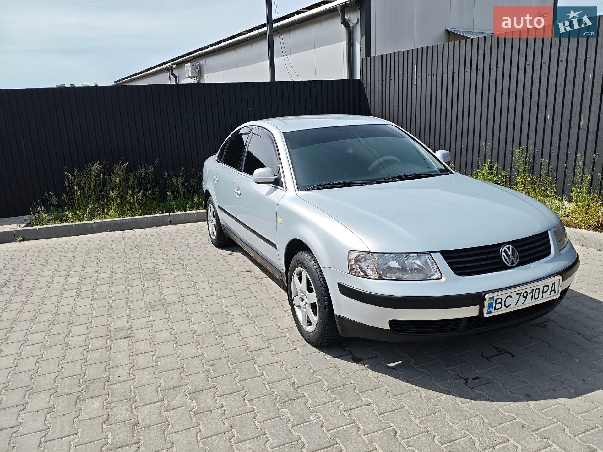 Volkswagen Passat 1998 VIN WVWZZZ3BZXX037176 фото оголошення 10 з 39