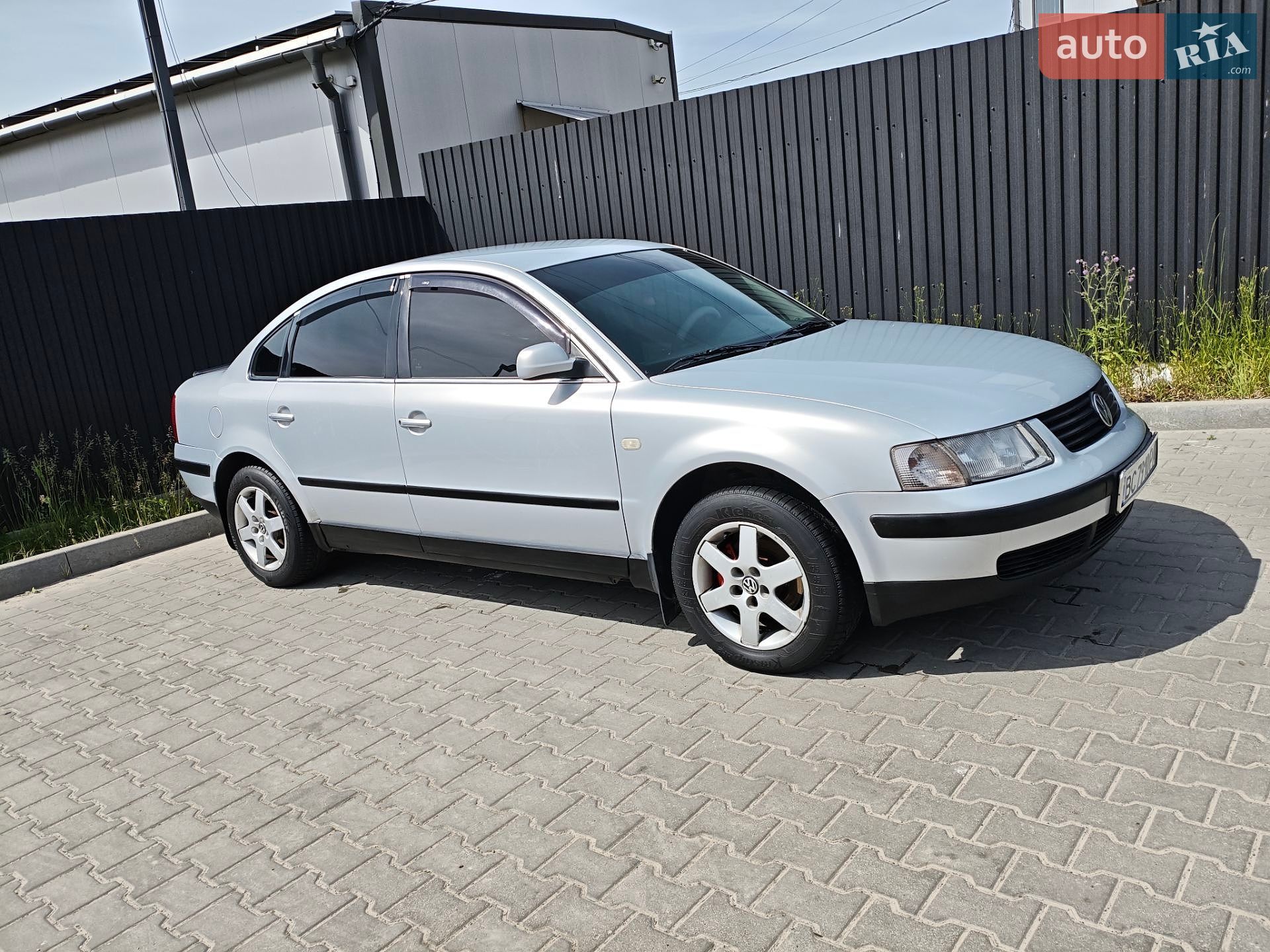 Volkswagen Passat 1998 VIN WVWZZZ3BZXX037176 фото оголошення 11 з 39