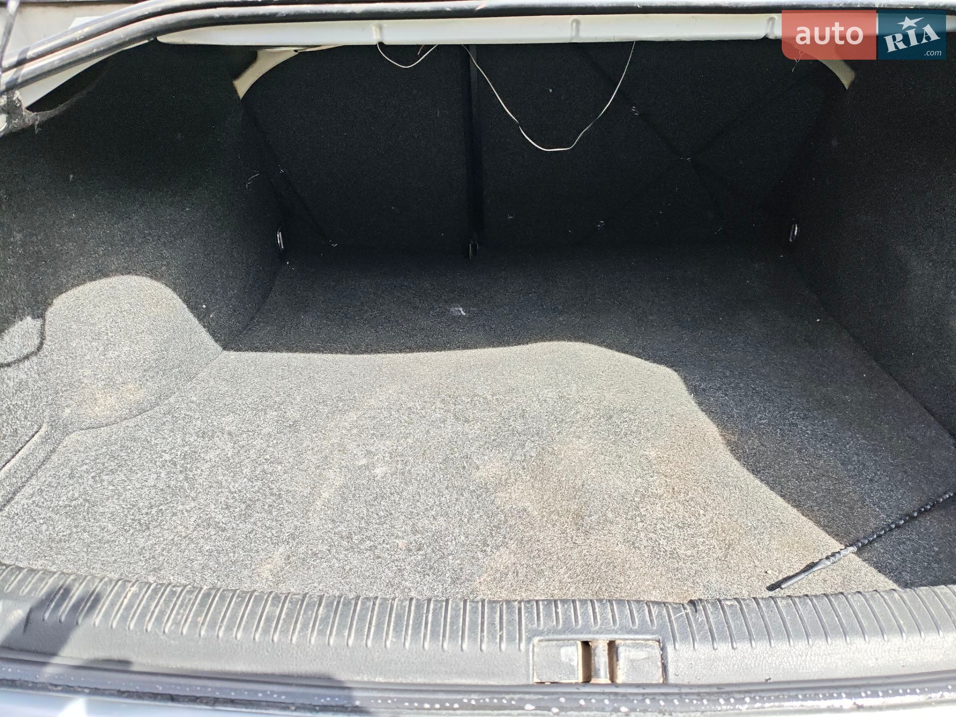 Volkswagen Passat 1998 VIN WVWZZZ3BZXX037176 фото оголошення 18 з 39