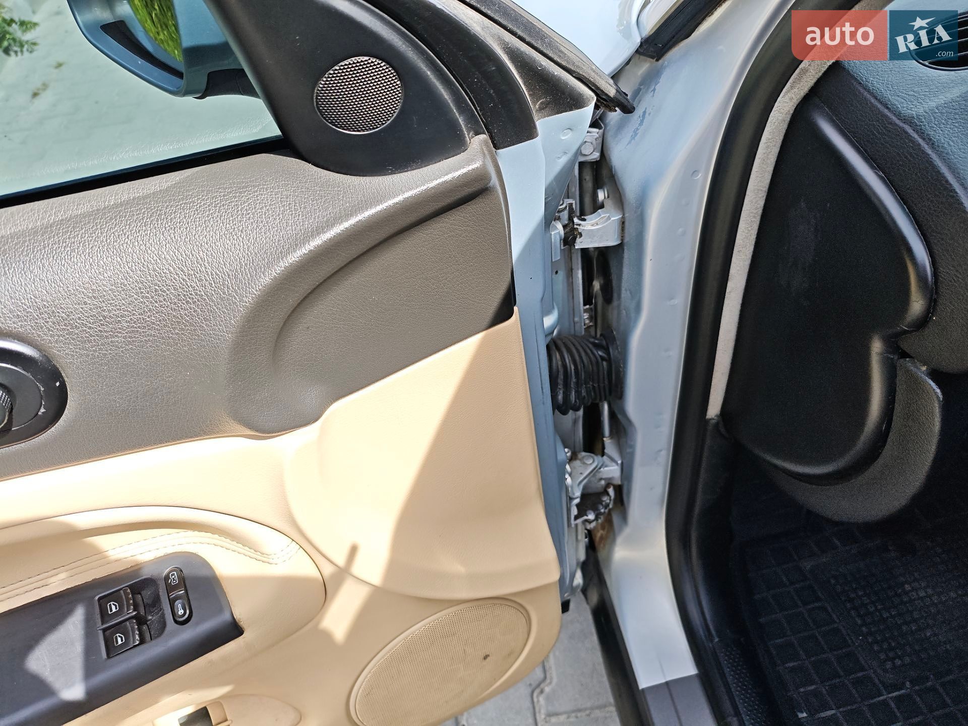 Volkswagen Passat 1998 VIN WVWZZZ3BZXX037176 фото оголошення 25 з 39