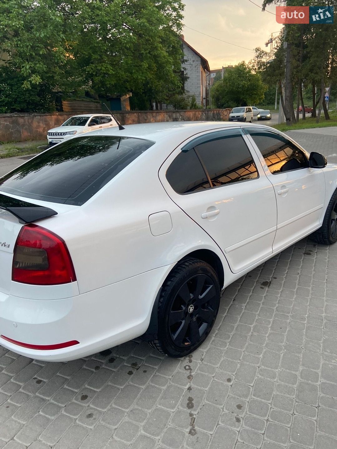 Skoda Octavia 2011 VIN Y6UBK41Z3CB151270 фото оголошення 5 з 24