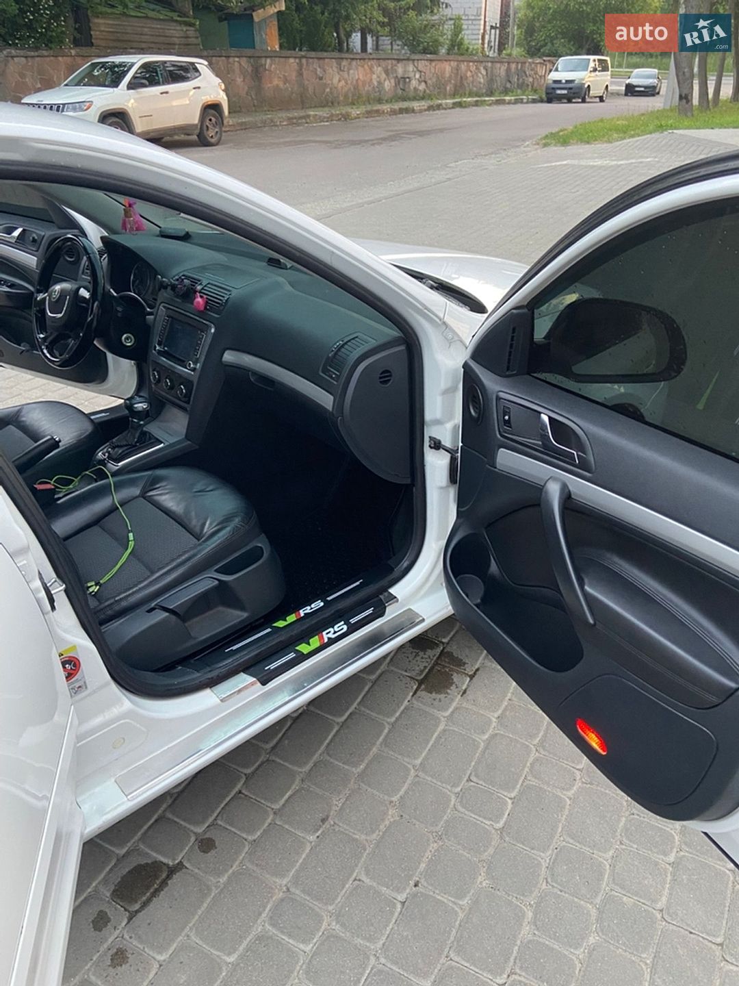 Skoda Octavia 2011 VIN Y6UBK41Z3CB151270 фото оголошення 18 з 24