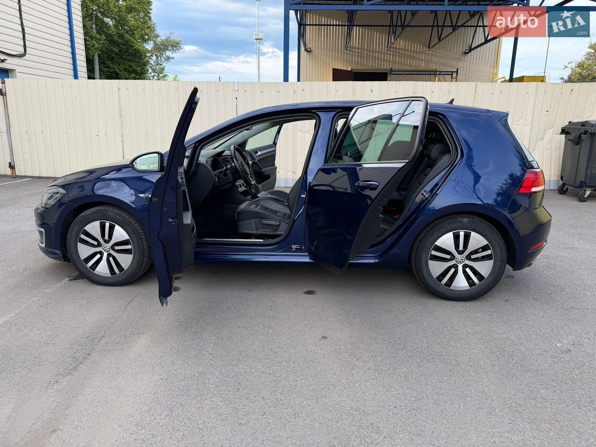 Volkswagen e-Golf 2017 VIN WVWZZZAUZJ8901497 фото оголошення 5 з 85
