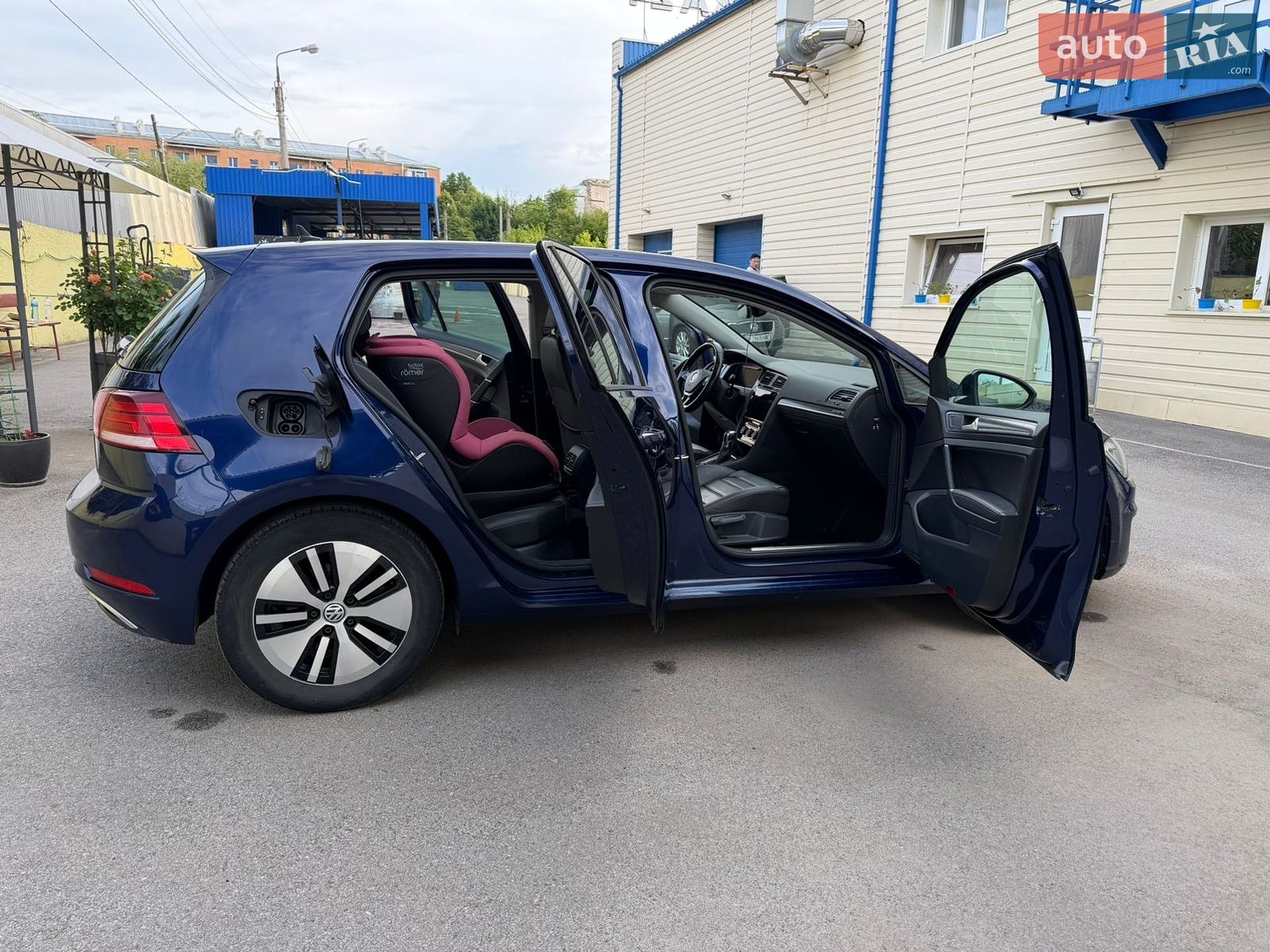 Volkswagen e-Golf 2017 VIN WVWZZZAUZJ8901497 фото оголошення 6 з 85