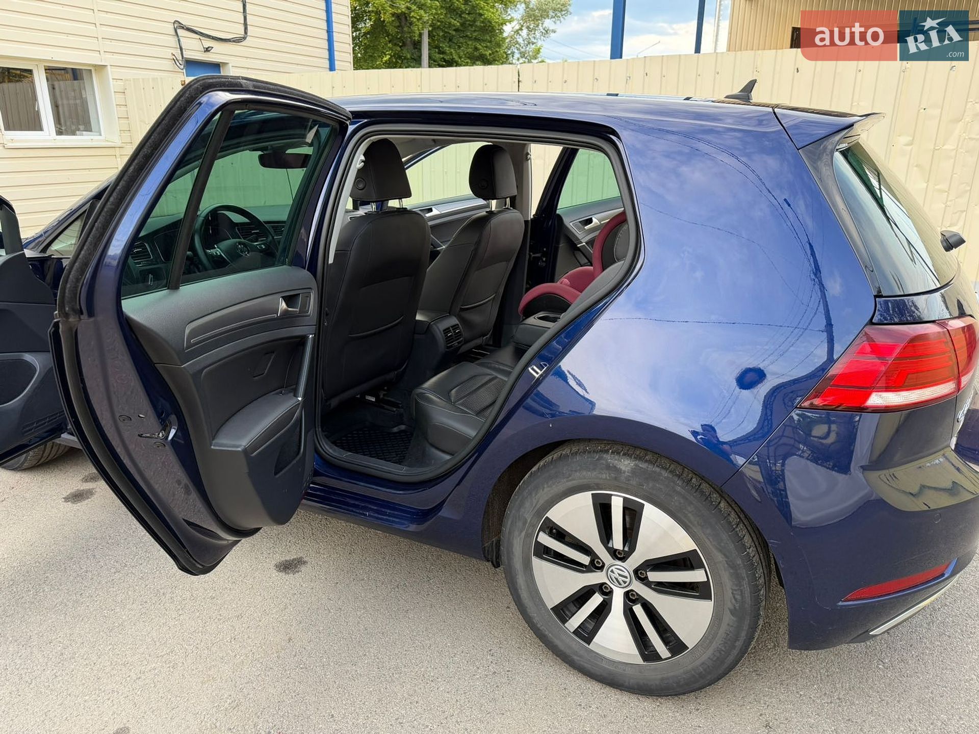 Volkswagen e-Golf 2017 VIN WVWZZZAUZJ8901497 фото оголошення 8 з 85