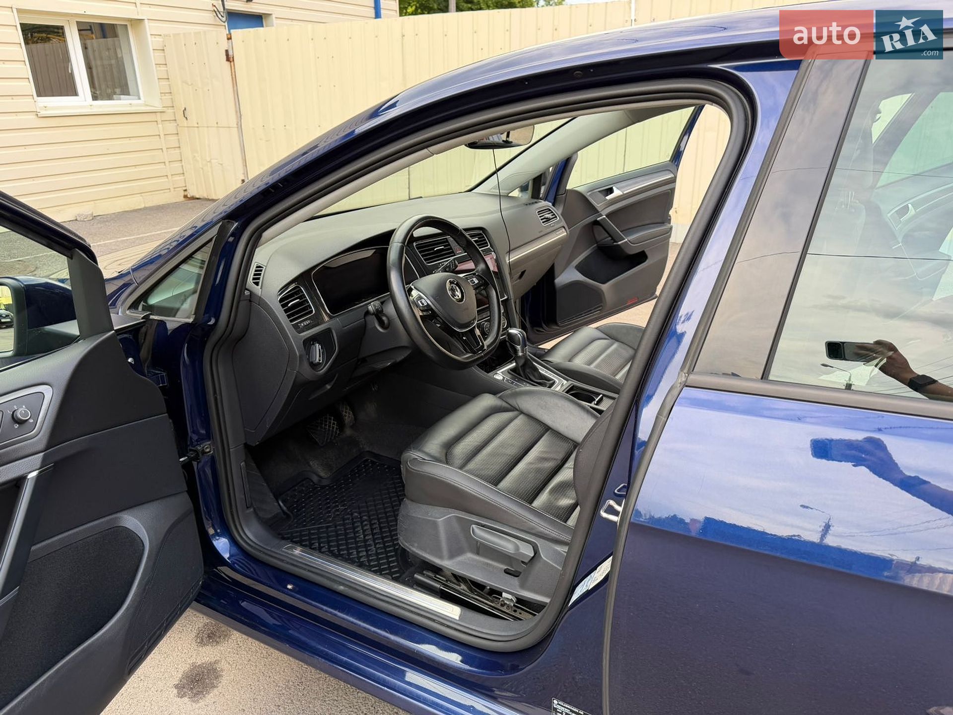 Volkswagen e-Golf 2017 VIN WVWZZZAUZJ8901497 фото оголошення 11 з 85