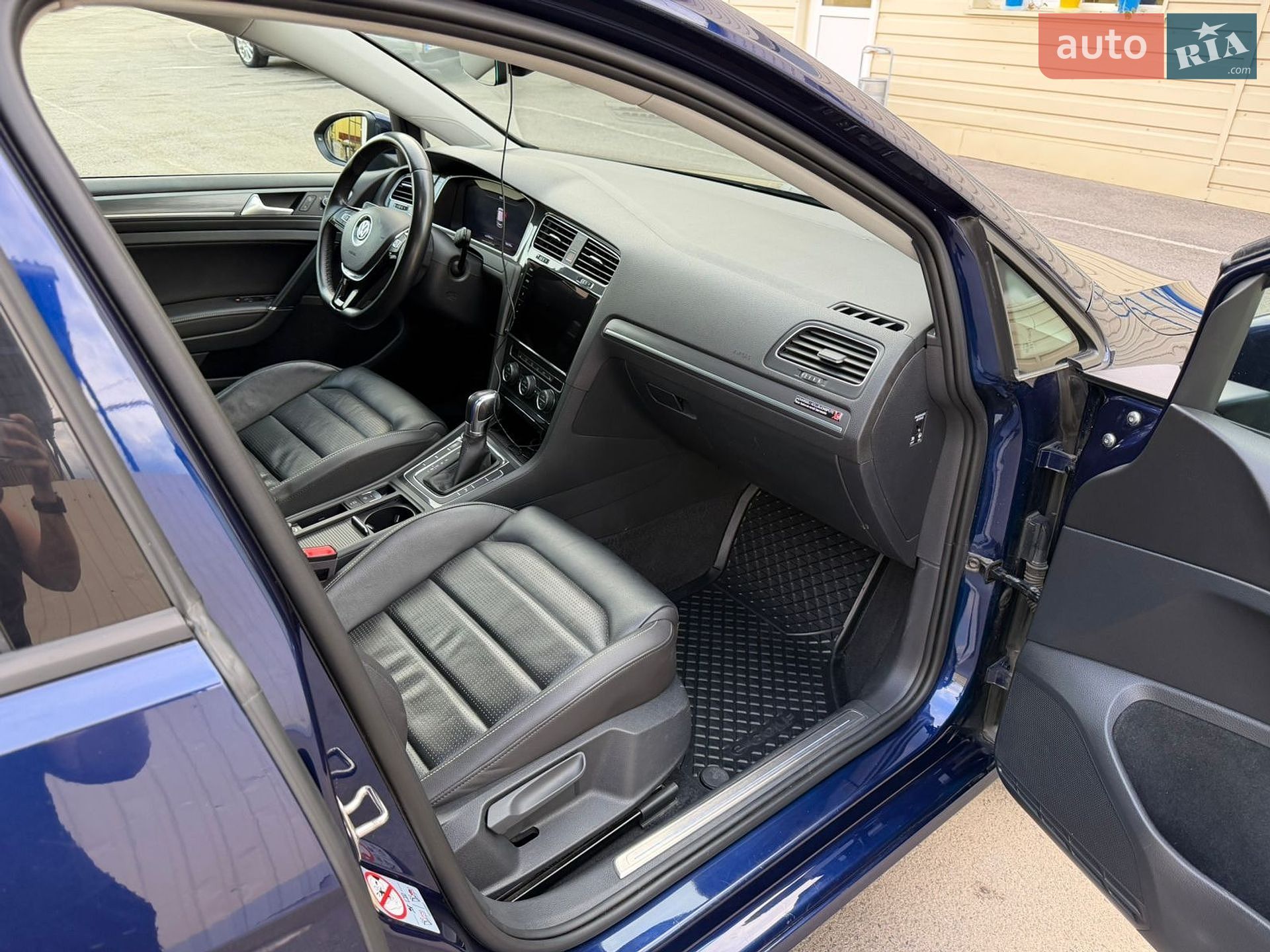 Volkswagen e-Golf 2017 VIN WVWZZZAUZJ8901497 фото оголошення 26 з 85