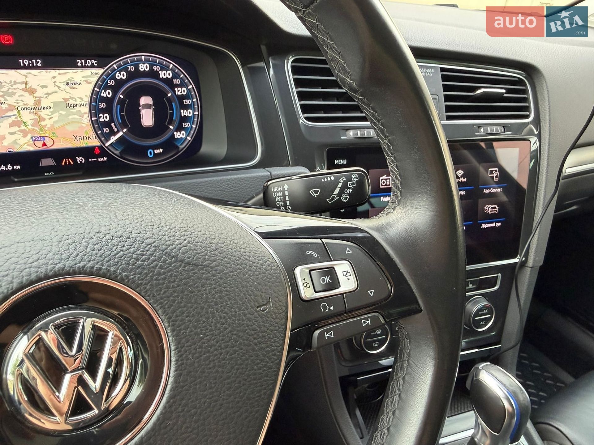 Volkswagen e-Golf 2017 VIN WVWZZZAUZJ8901497 фото оголошення 44 з 85