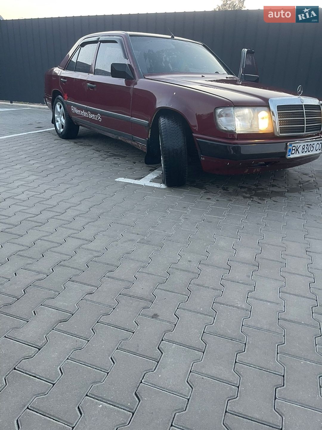 Mercedes-Benz E-Class 1988 VIN WDB1241201A631932 фото оголошення 2 з 7
