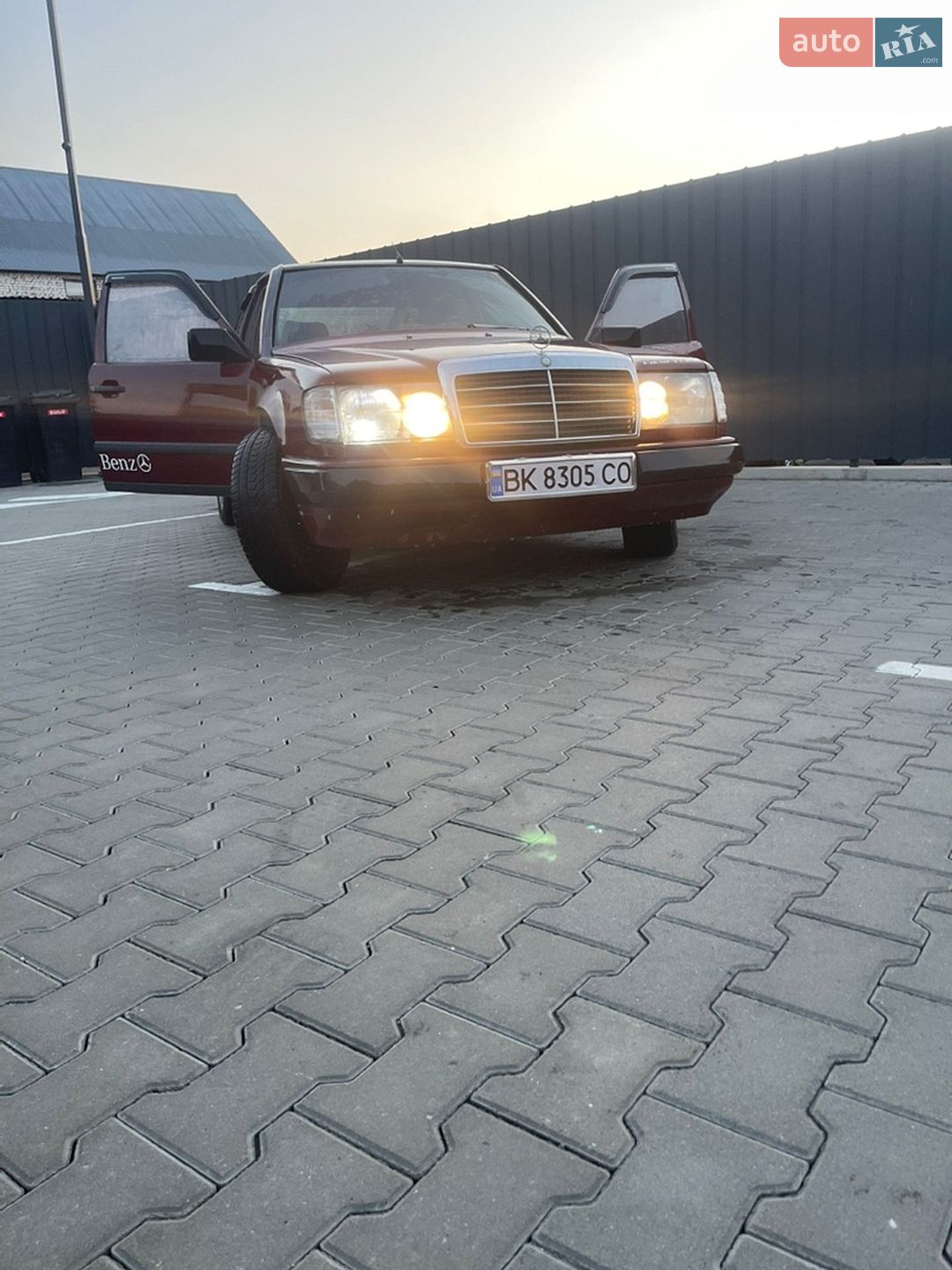 Mercedes-Benz E-Class 1988 VIN WDB1241201A631932 фото оголошення 3 з 7