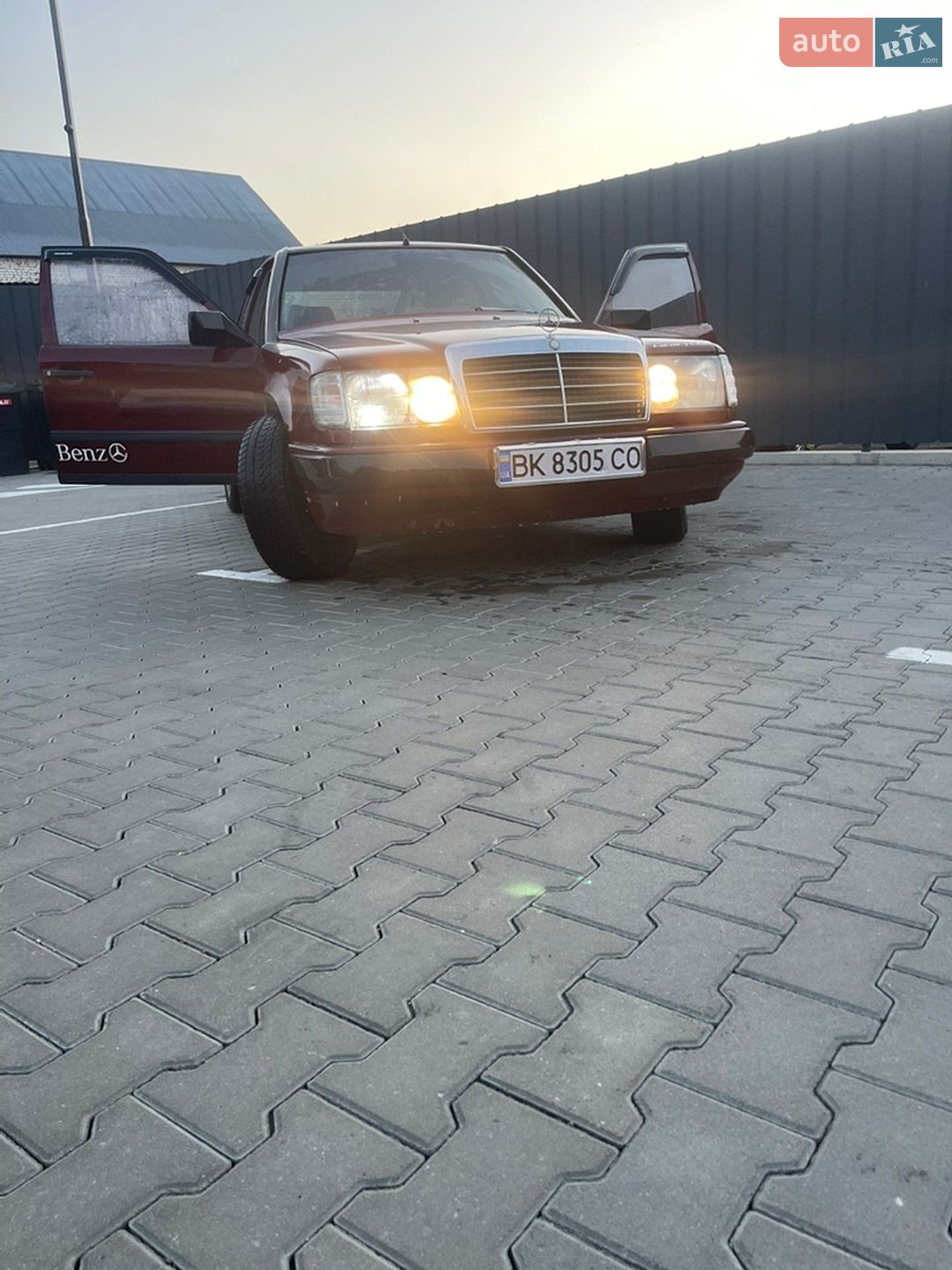 Mercedes-Benz E-Class 1988 VIN WDB1241201A631932 фото оголошення 4 з 7