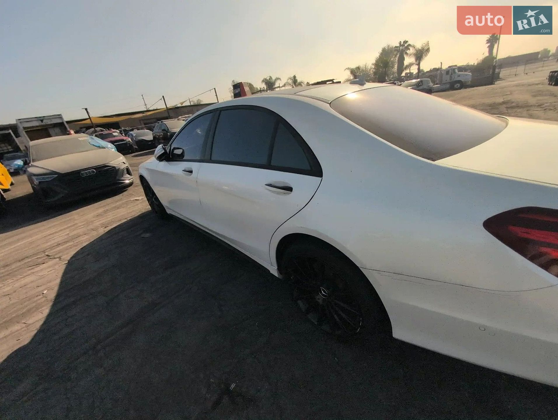 Mercedes-Benz S-Class 2017 VIN WDDUG6DB9HA321459 фото оголошення 36 з 64