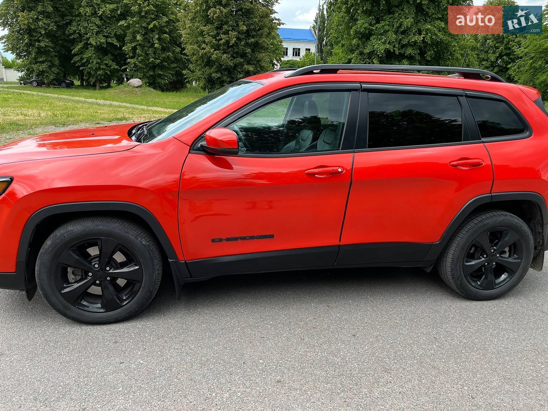 Jeep Cherokee 2021 VIN 1C4PJLLB6MD211454 фото оголошення 6 з 13