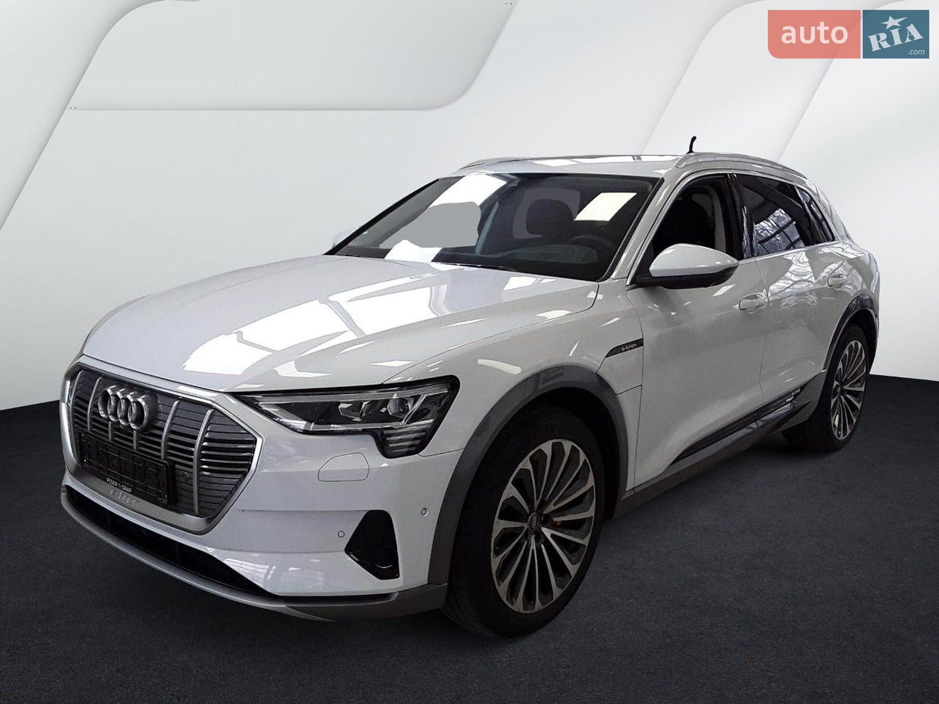 Audi e-tron 2019 VIN WAUZZZGE4KB001773 фото оголошення 9 з 11
