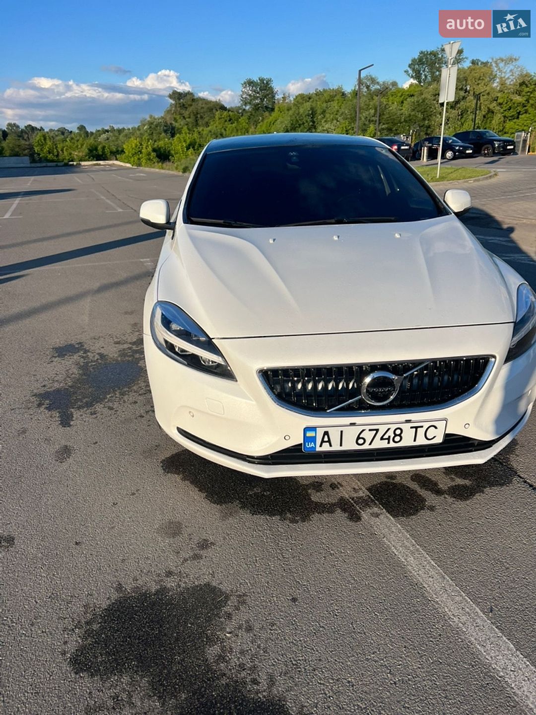 Volvo V40 2018 VIN YV1MV79K0J2486956 фото оголошення 3 з 44