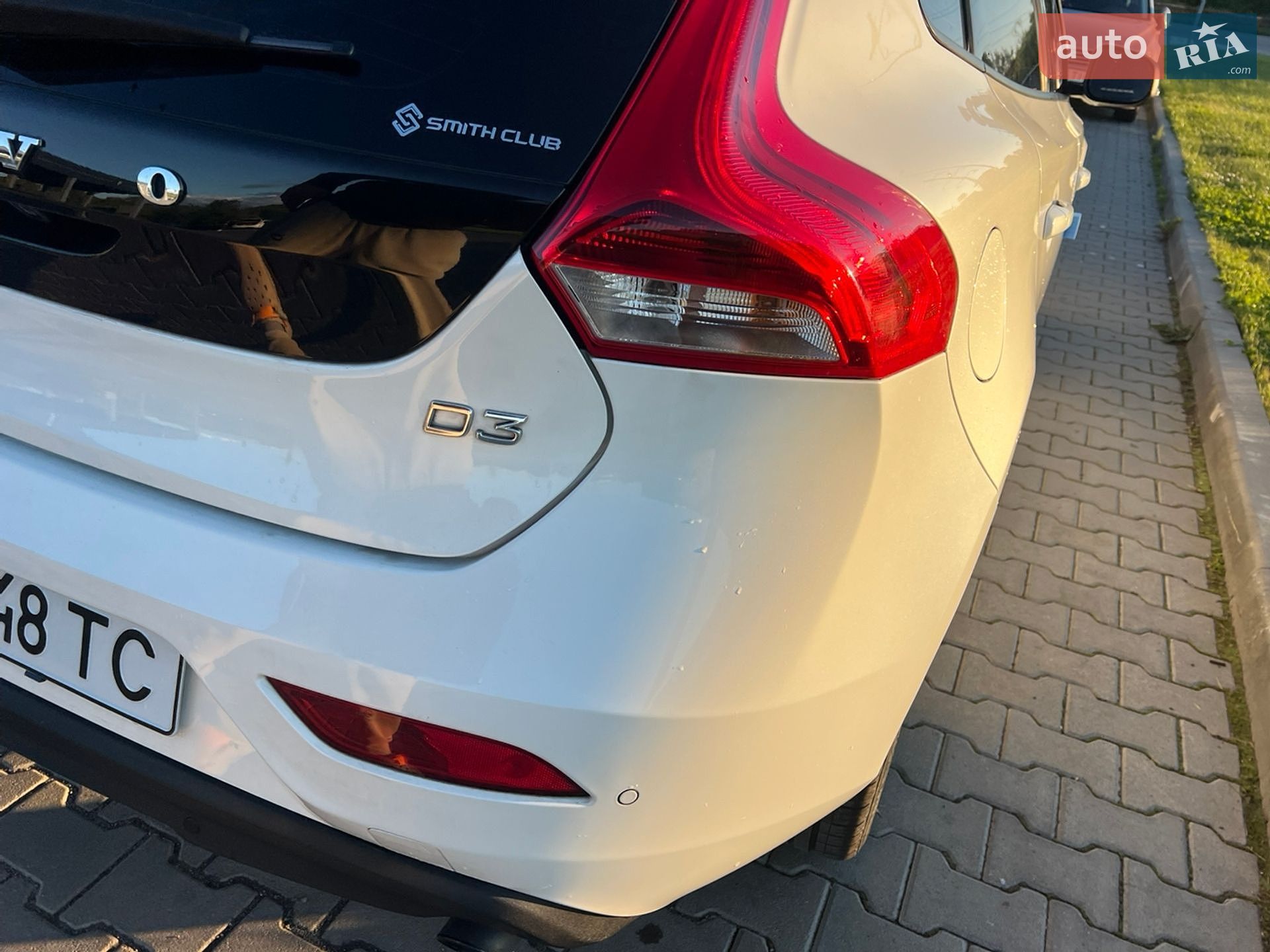 Volvo V40 2018 VIN YV1MV79K0J2486956 фото оголошення 12 з 44
