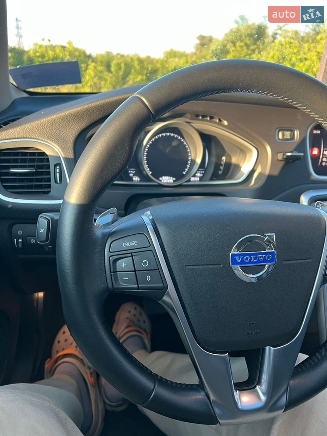 Volvo V40 2018 VIN YV1MV79K0J2486956 фото оголошення 16 з 44