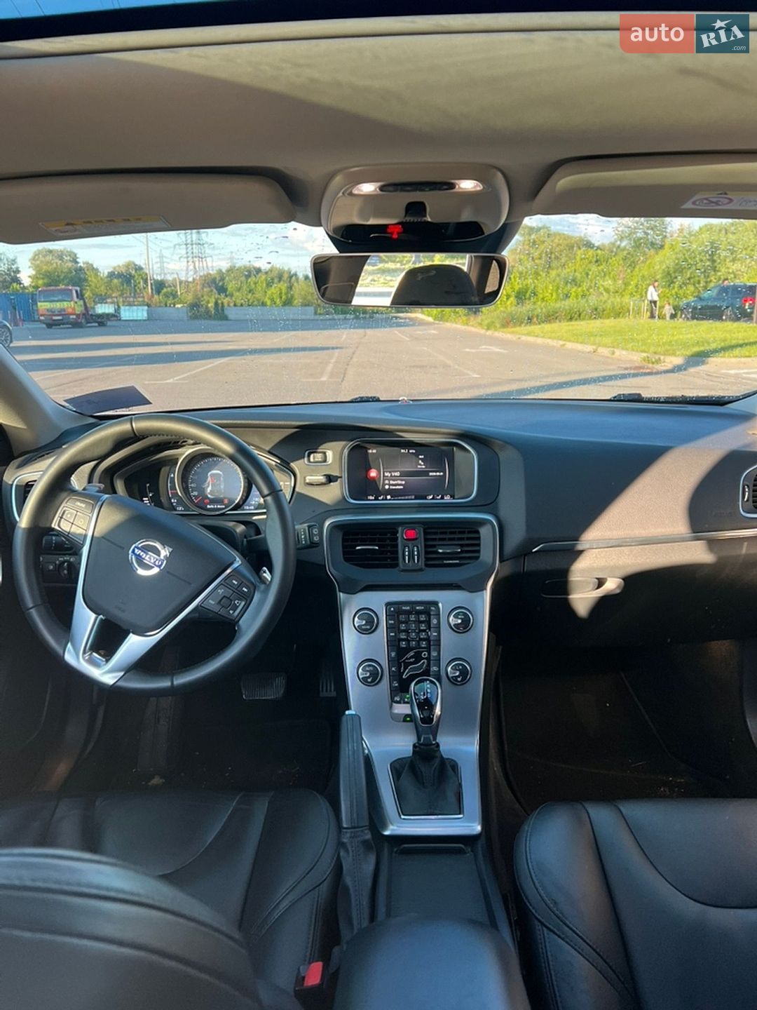Volvo V40 2018 VIN YV1MV79K0J2486956 фото оголошення 22 з 44