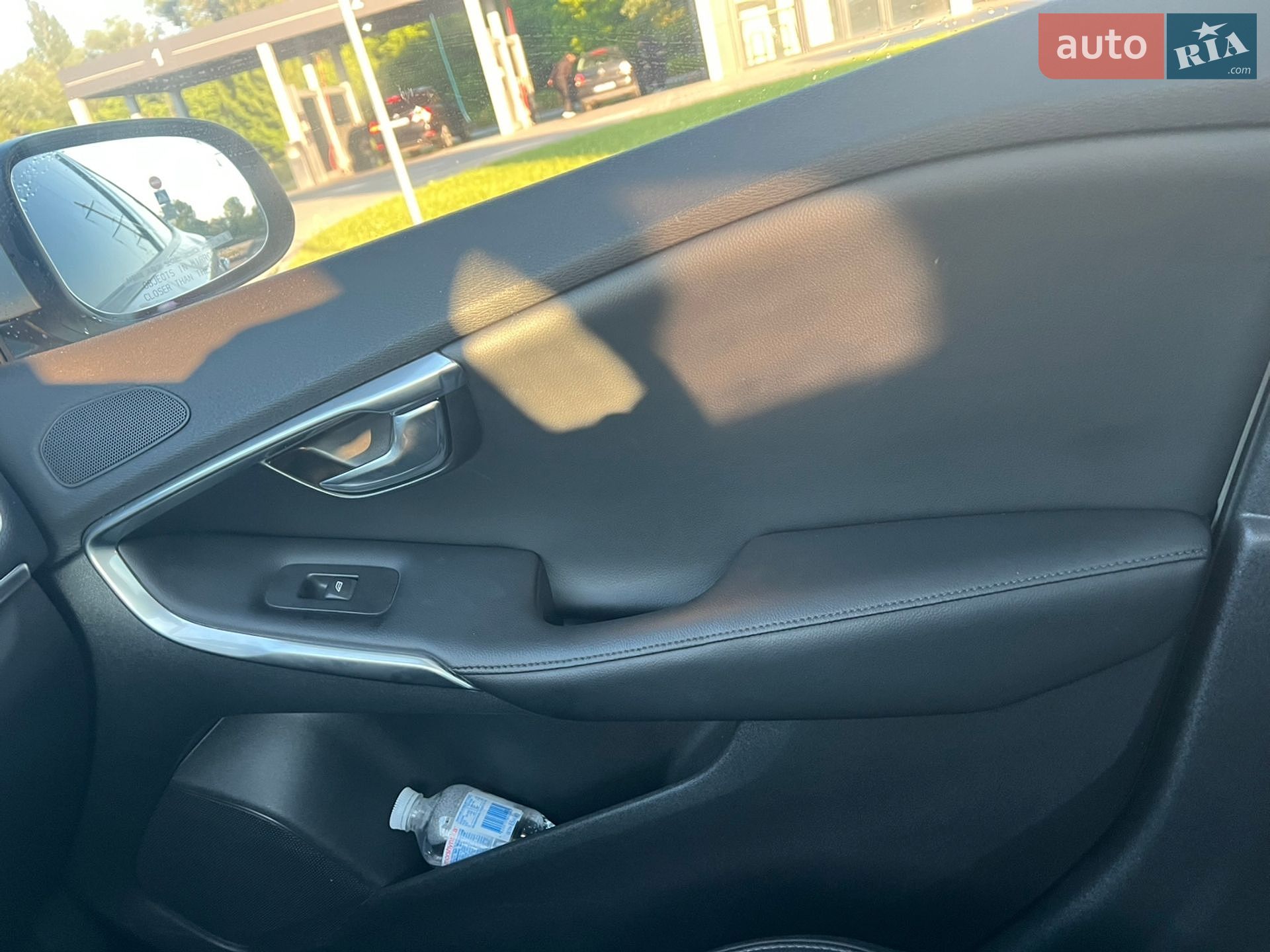 Volvo V40 2018 VIN YV1MV79K0J2486956 фото оголошення 25 з 44
