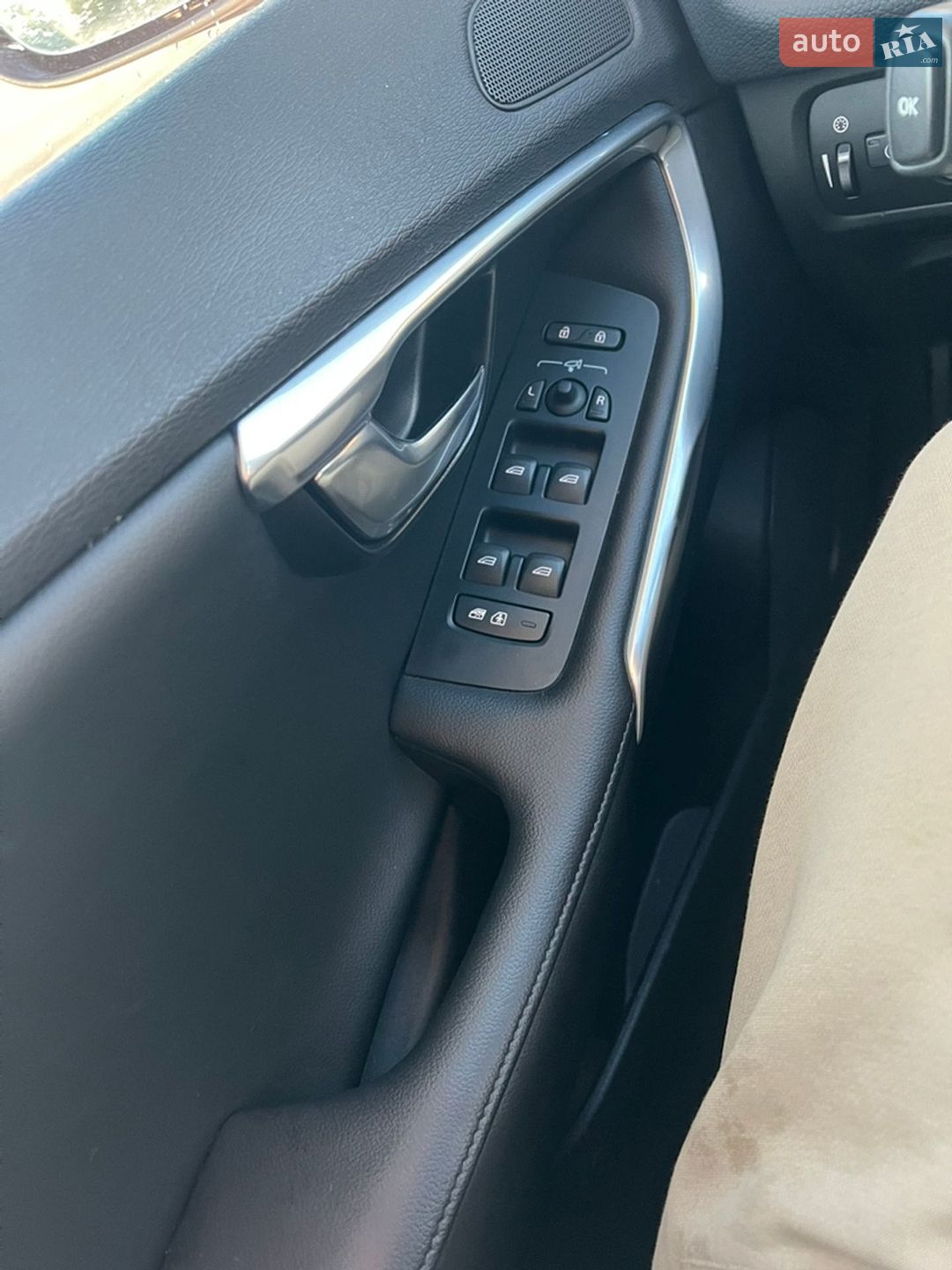 Volvo V40 2018 VIN YV1MV79K0J2486956 фото оголошення 26 з 44