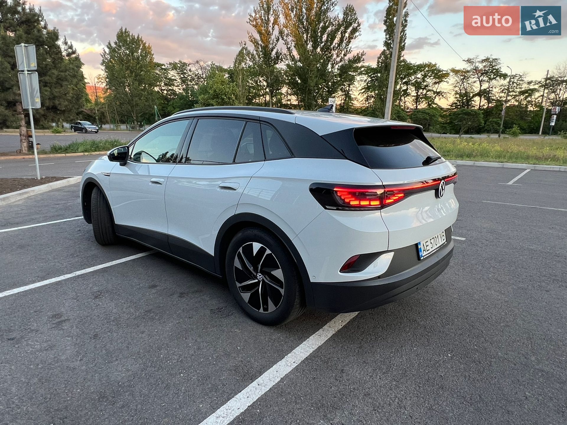 Volkswagen ID.4 2024 VIN WVGZZZE23SE004508 фото оголошення 5 з 44