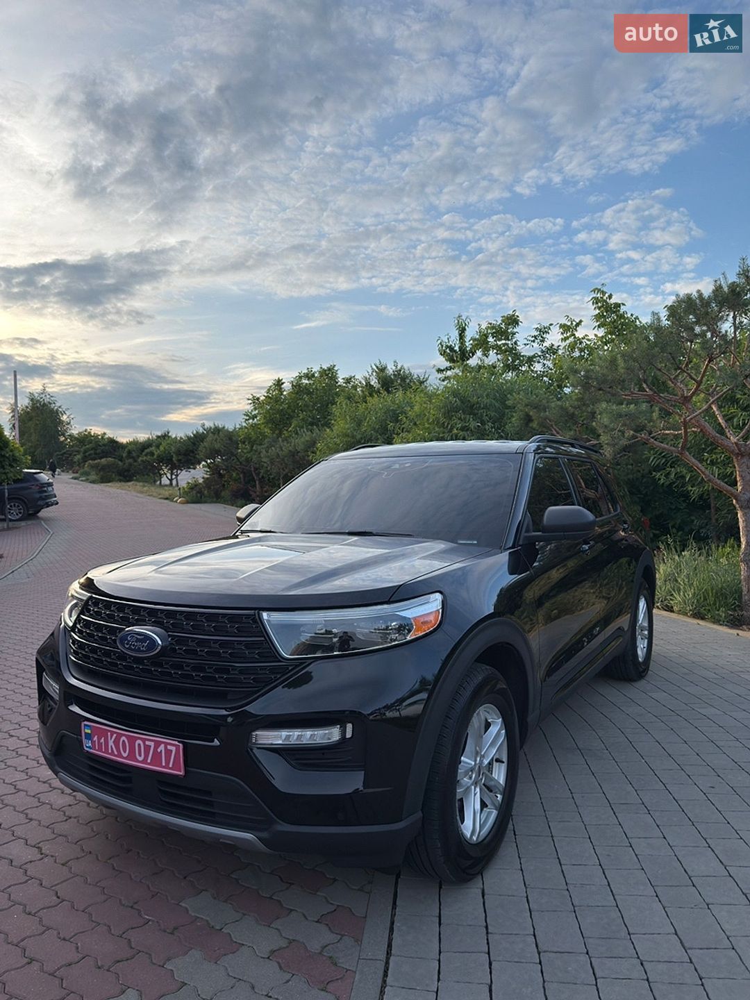 Ford Explorer 2020 VIN 1FMSK8DH7LGC20194 фото оголошення 2 з 32