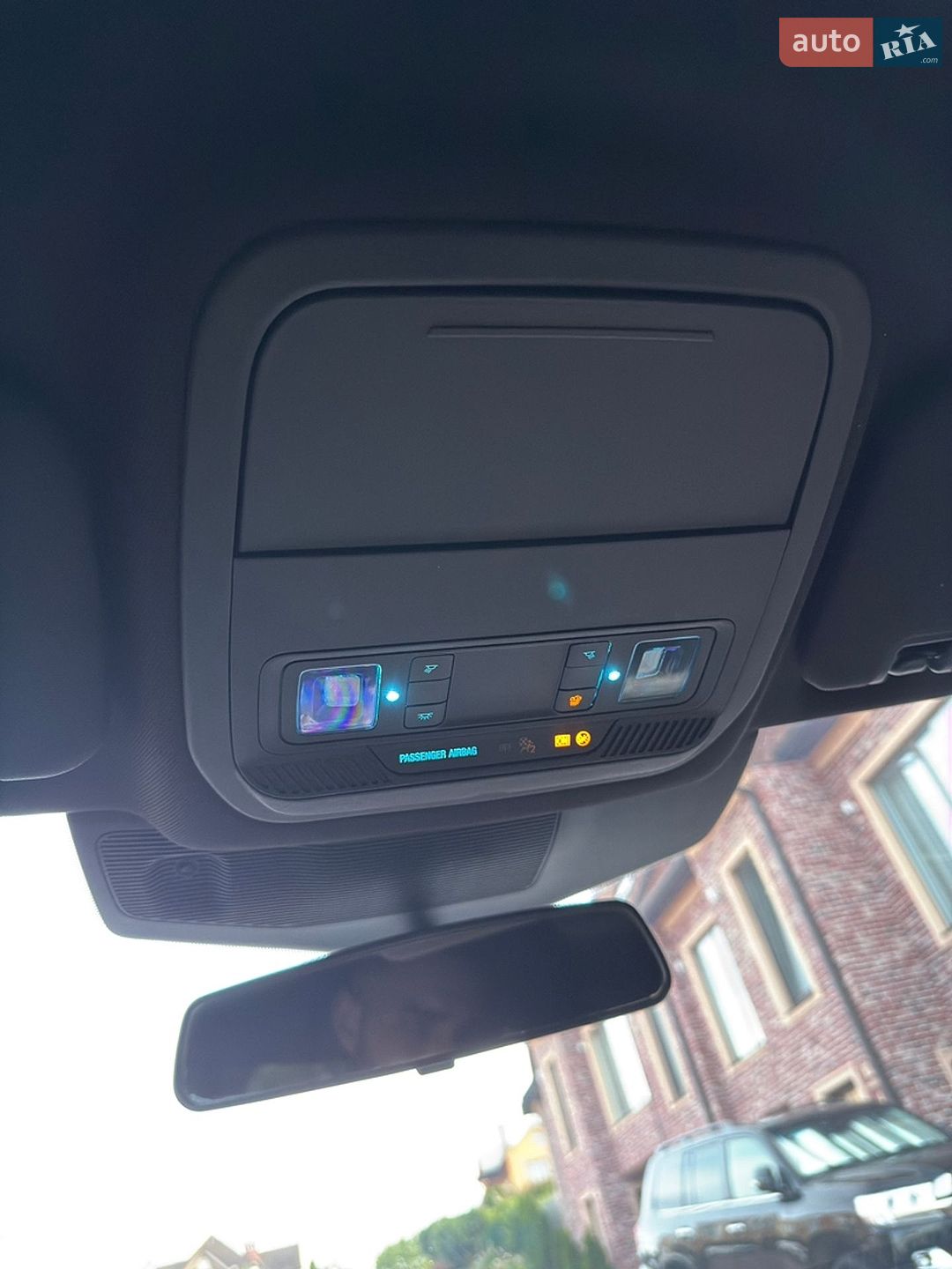 Ford Explorer 2020 VIN 1FMSK8DH7LGC20194 фото оголошення 27 з 32