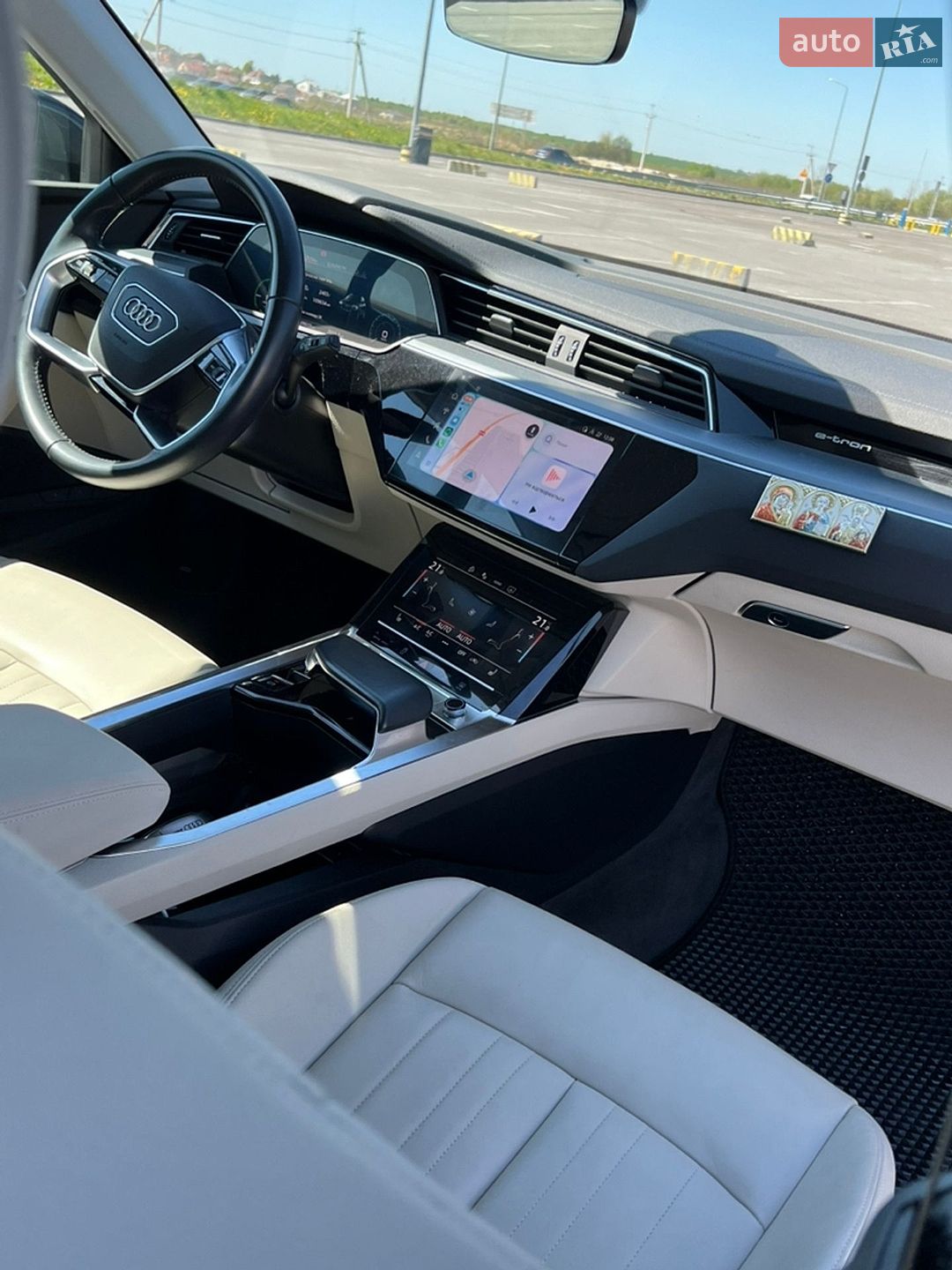 Audi e-tron 2020 VIN WAUZZZGE2MB017912 фото оголошення 4 з 17