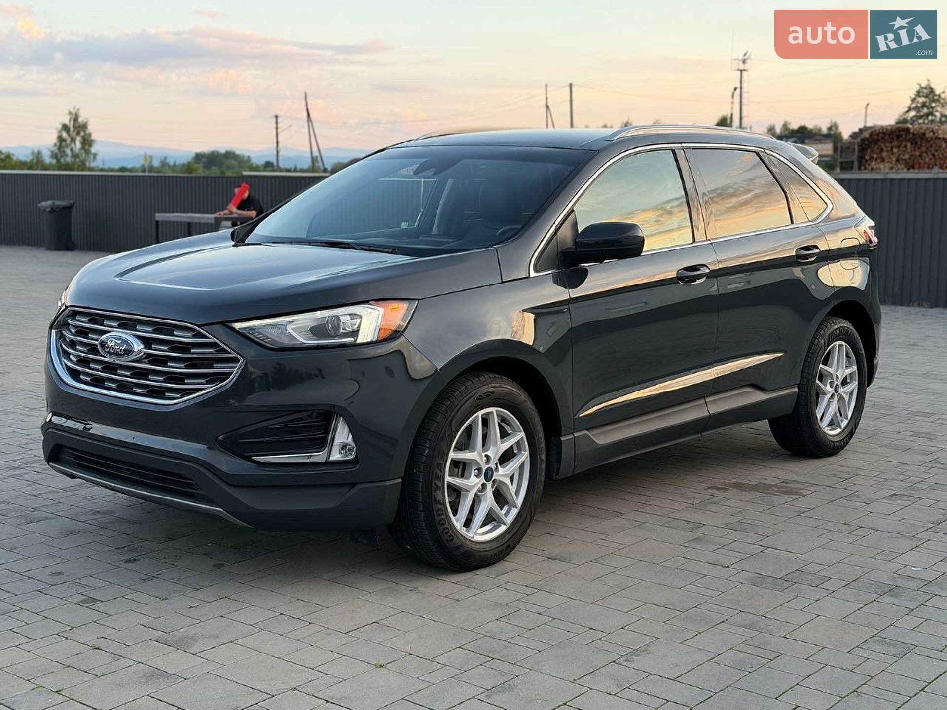 Ford Edge 2021 VIN 2FMPK3J92MBA37672 фото оголошення 4 з 21