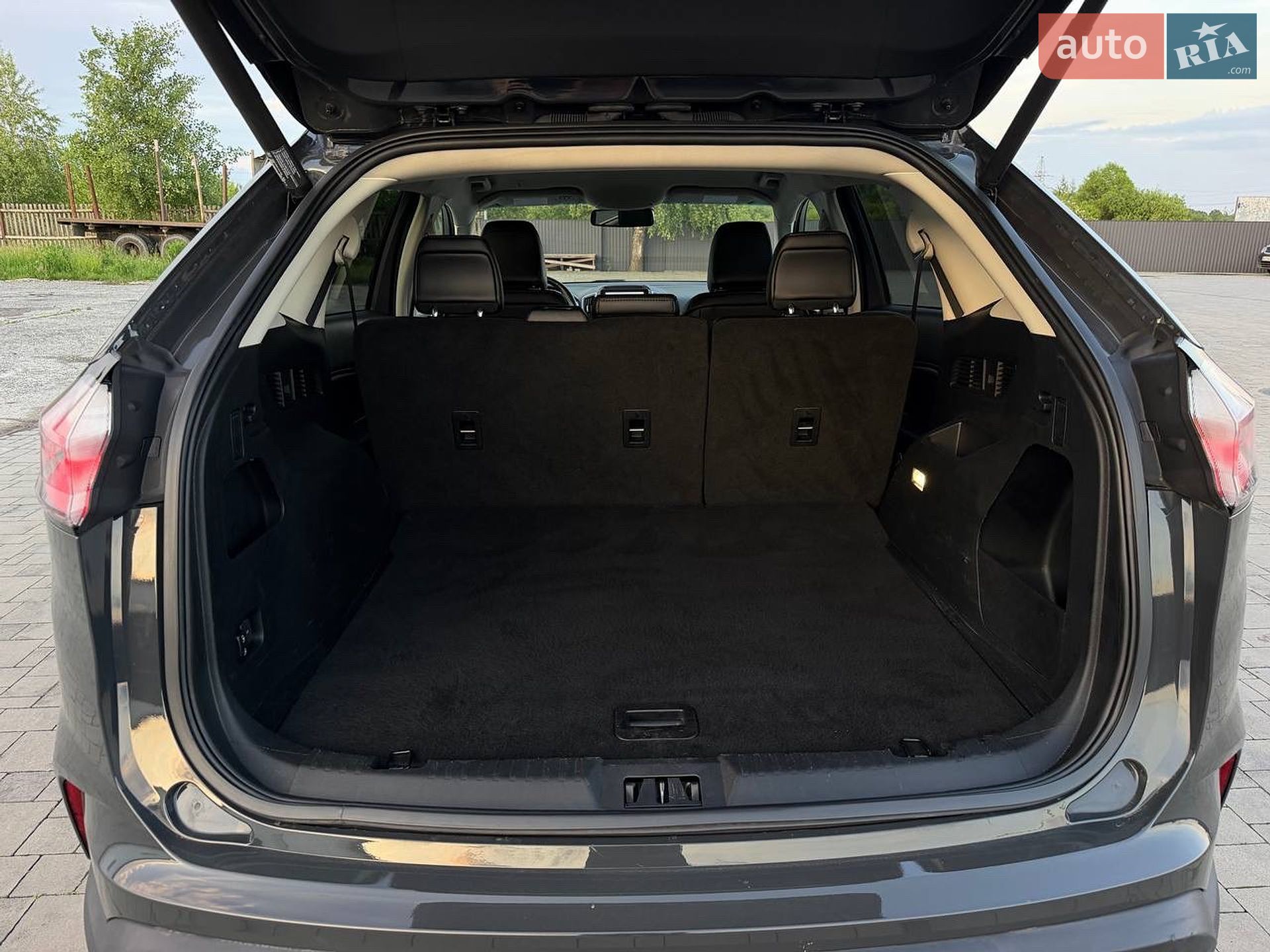 Ford Edge 2021 VIN 2FMPK3J92MBA37672 фото оголошення 8 з 21