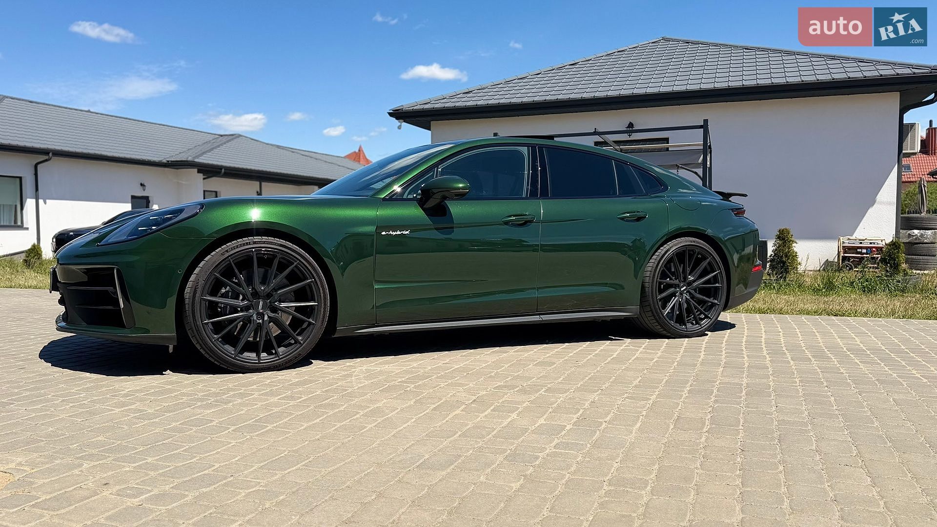 Porsche Panamera 2024 VIN WP0ZZZYA1RL070746 фото оголошення 20 з 35