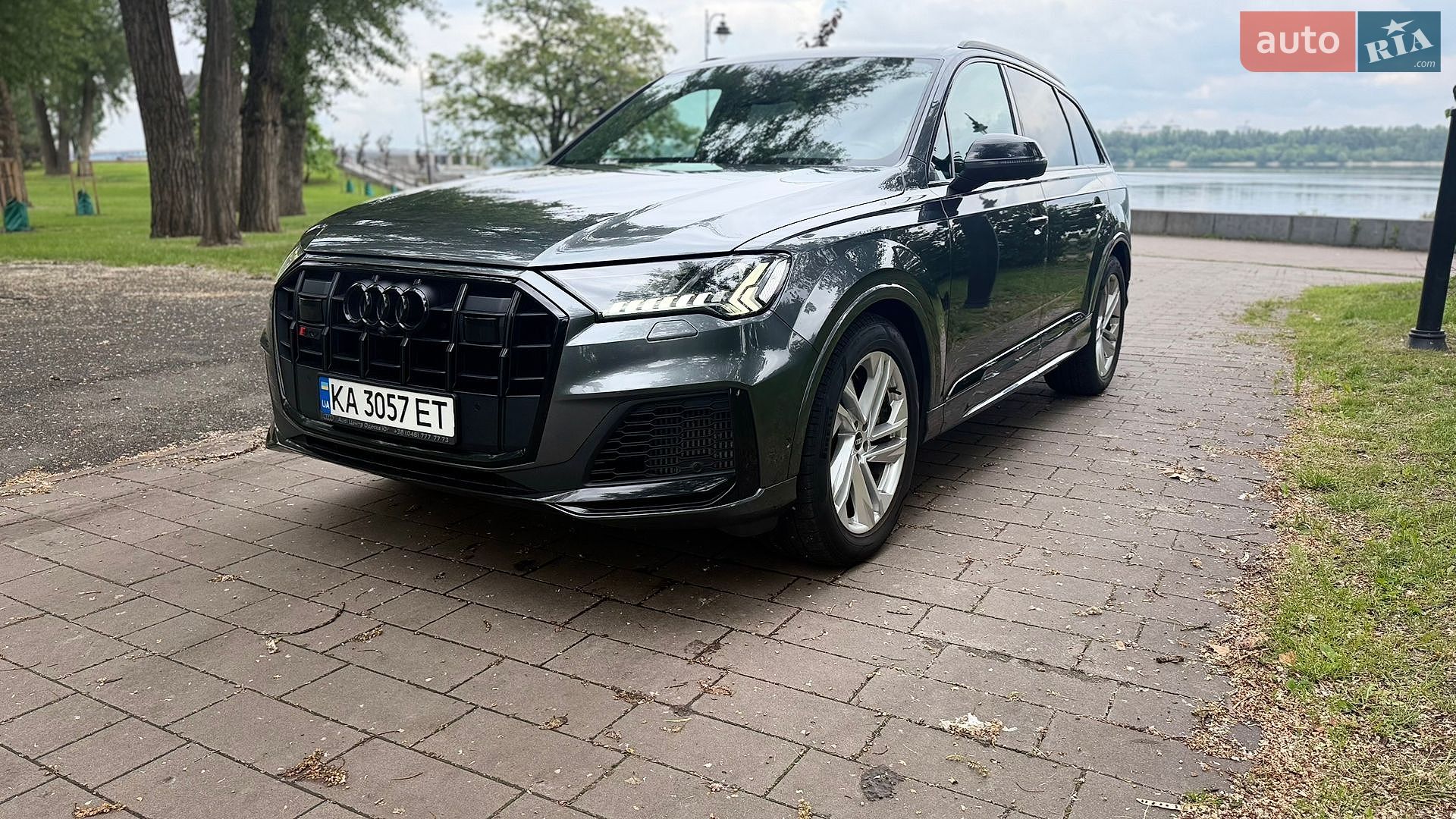 Audi SQ7 2021 VIN WAUZZZ4M5ND004010 фото оголошення 2 з 45