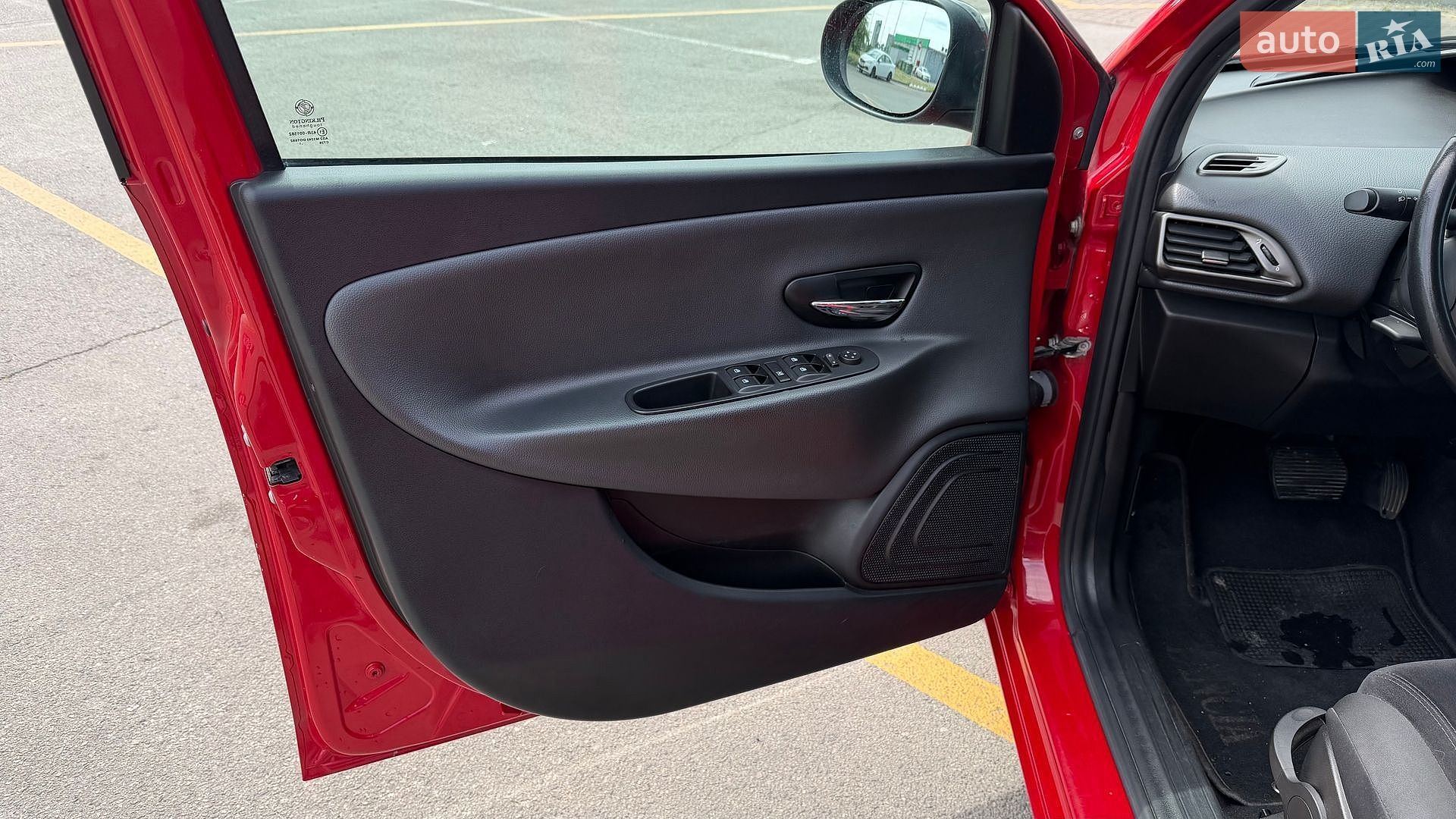 Lancia Ypsilon 2012 VIN ZLA31200005043039 фото оголошення 12 з 35