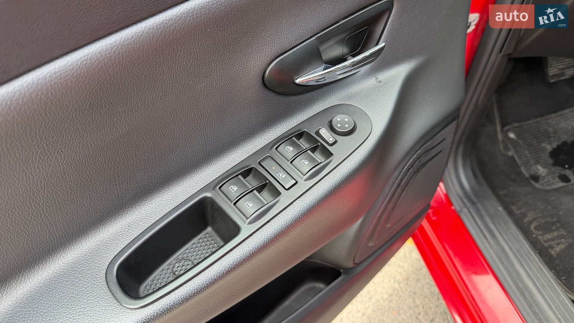 Lancia Ypsilon 2012 VIN ZLA31200005043039 фото оголошення 13 з 35