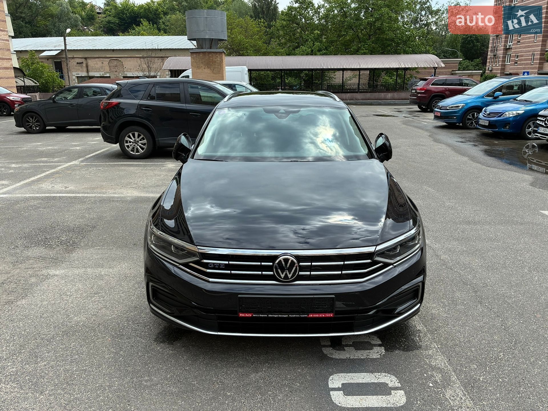 Volkswagen Passat 2021 VIN WVWZZZ3CZME100812 фото оголошення 2 з 188