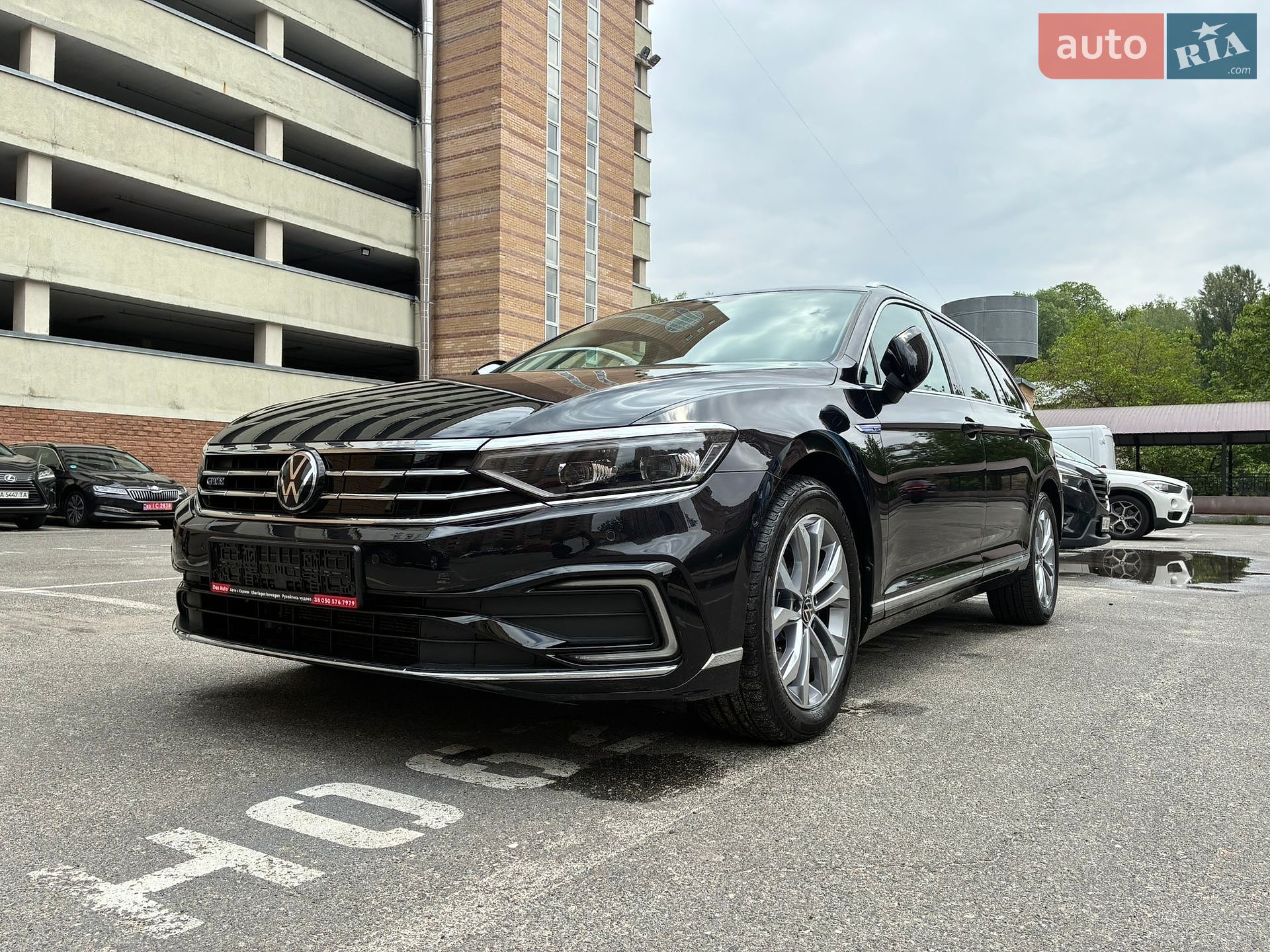 Volkswagen Passat 2021 VIN WVWZZZ3CZME100812 фото оголошення 11 з 188