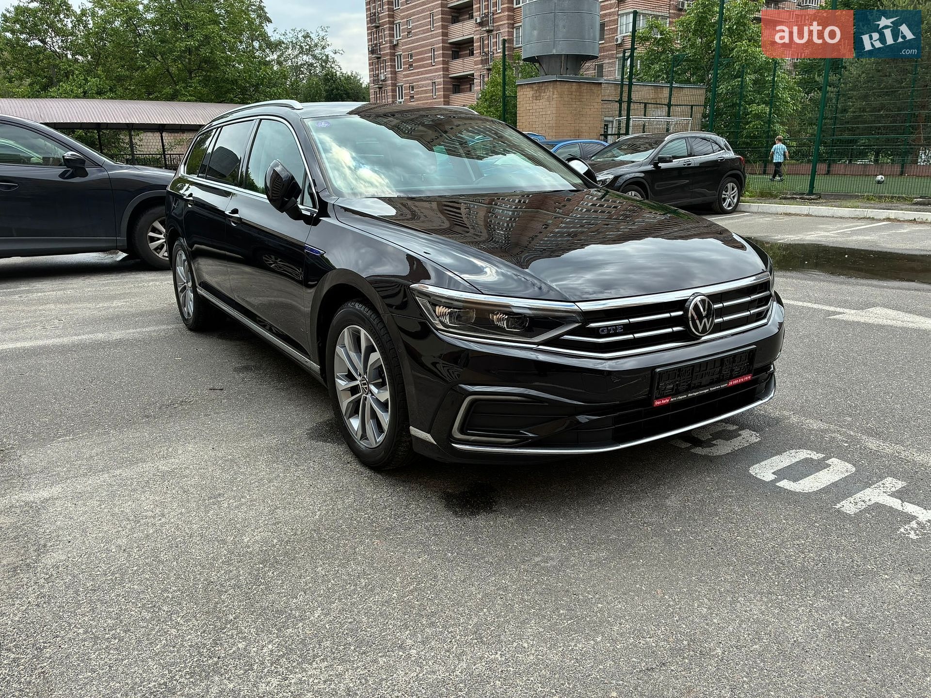 Volkswagen Passat 2021 VIN WVWZZZ3CZME100812 фото оголошення 13 з 188
