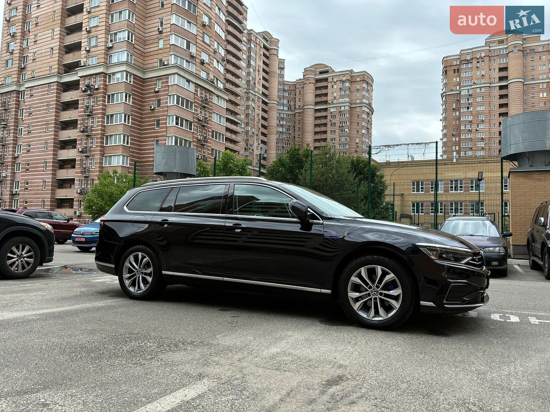 Volkswagen Passat 2021 VIN WVWZZZ3CZME100812 фото оголошення 18 з 188