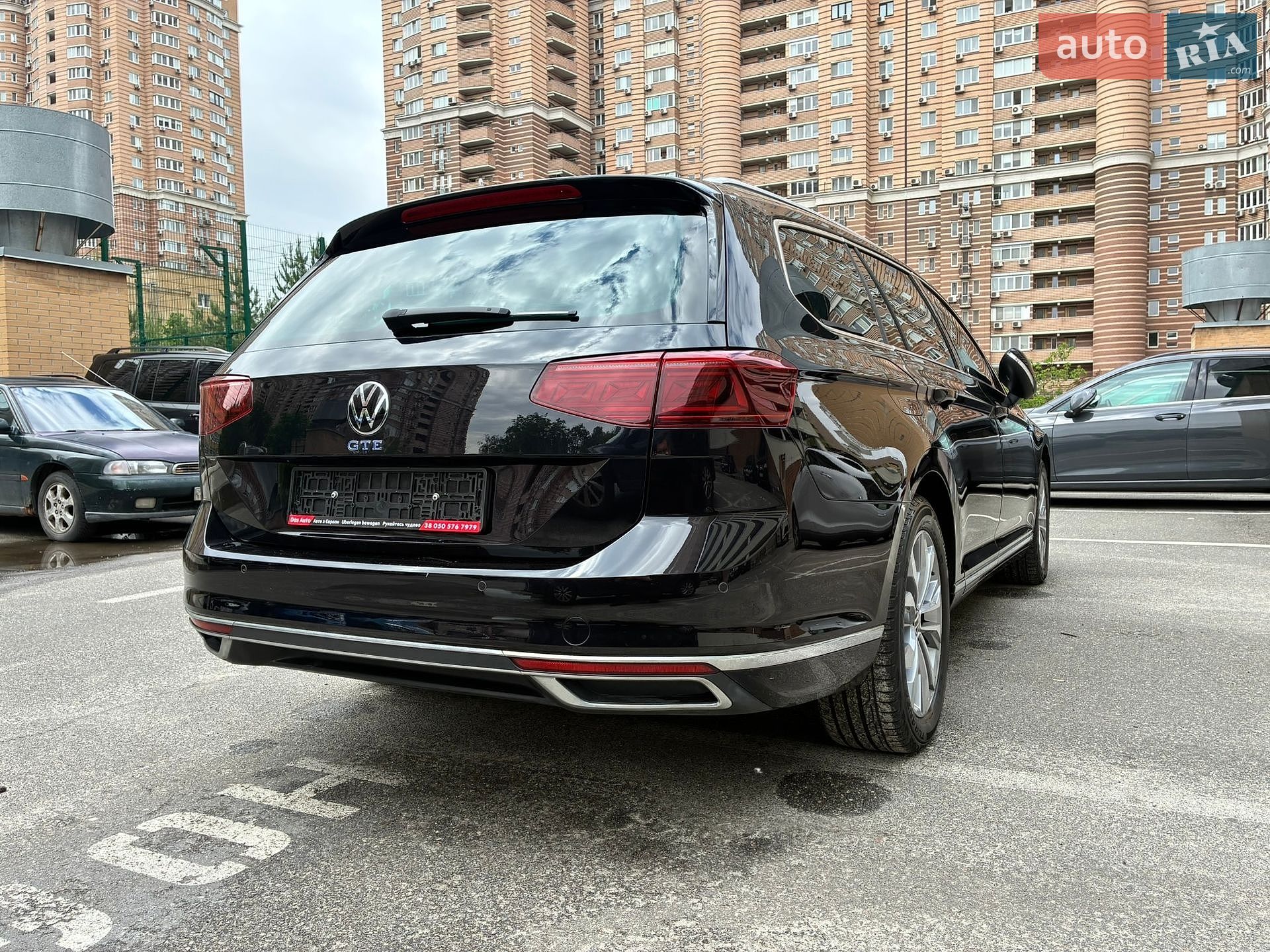 Volkswagen Passat 2021 VIN WVWZZZ3CZME100812 фото оголошення 30 з 188