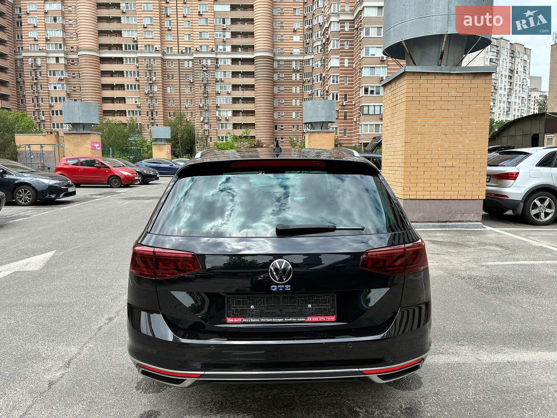 Volkswagen Passat 2021 VIN WVWZZZ3CZME100812 фото оголошення 31 з 188